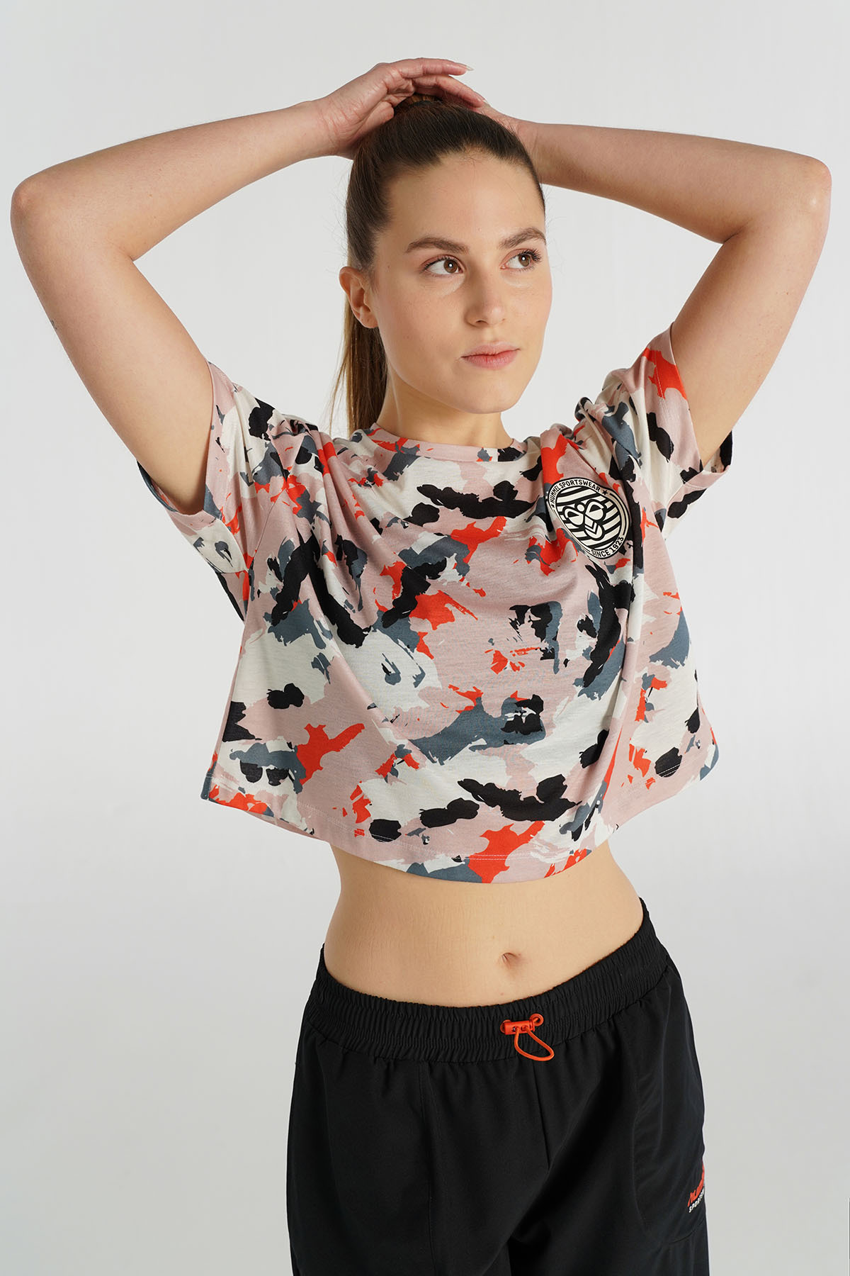 hummel JOKER CROP KISA KOLLU TİŞÖRT görsel 2