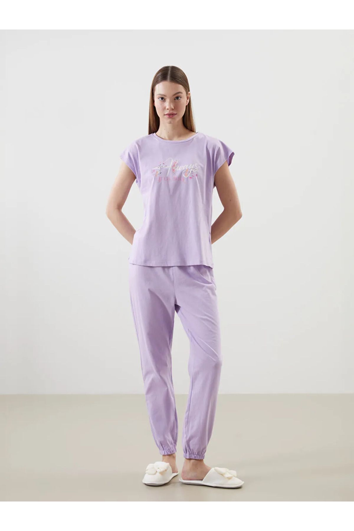LC Waikiki LCW DREAM Lila Bisiklet Yaka Baskılı Kadın Pijama Takımı