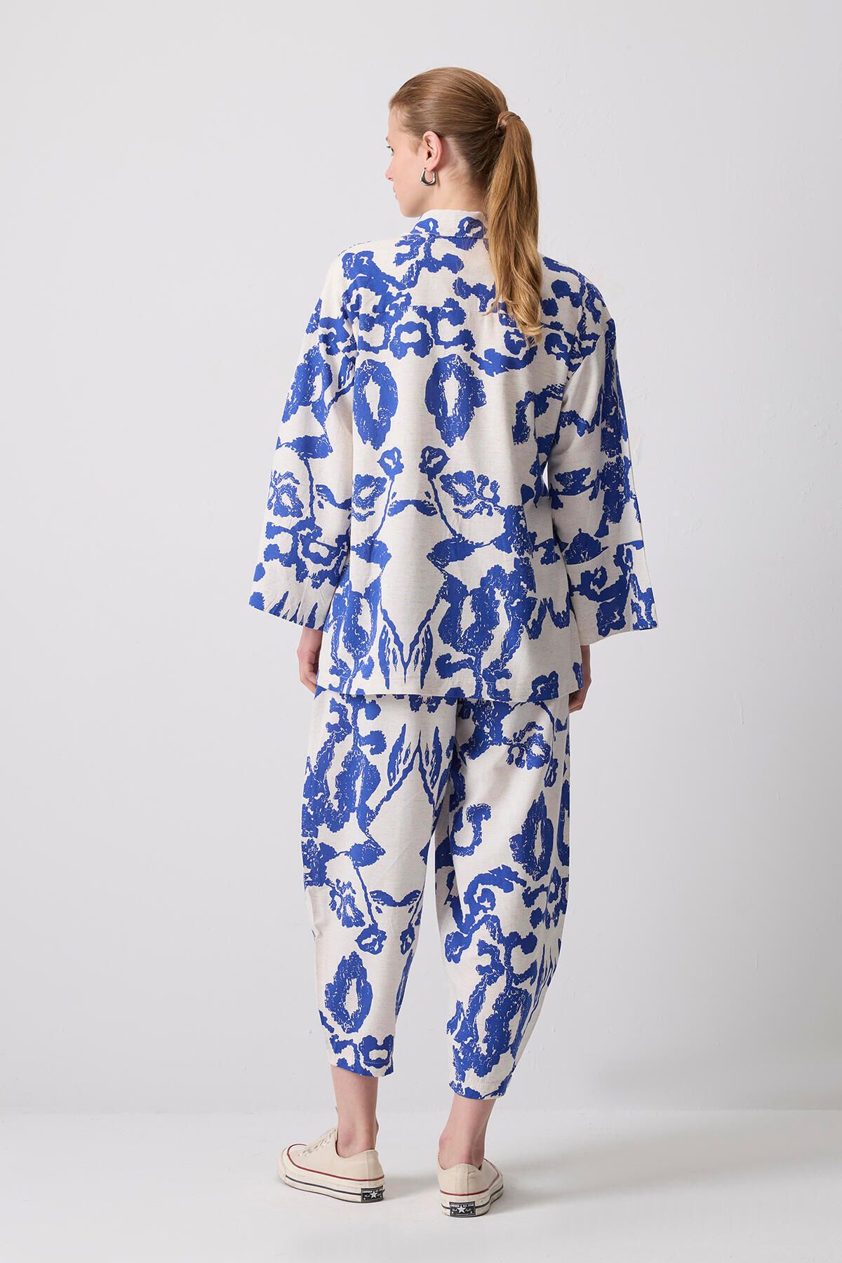 Touché Privé-Set pantaloni kimono cu modele texturate din in 4