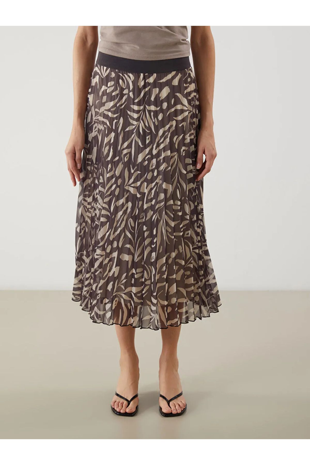 LC Waikiki-Lcw Vision Brown Patterned Pleated Skirt with Elastic Waist 2