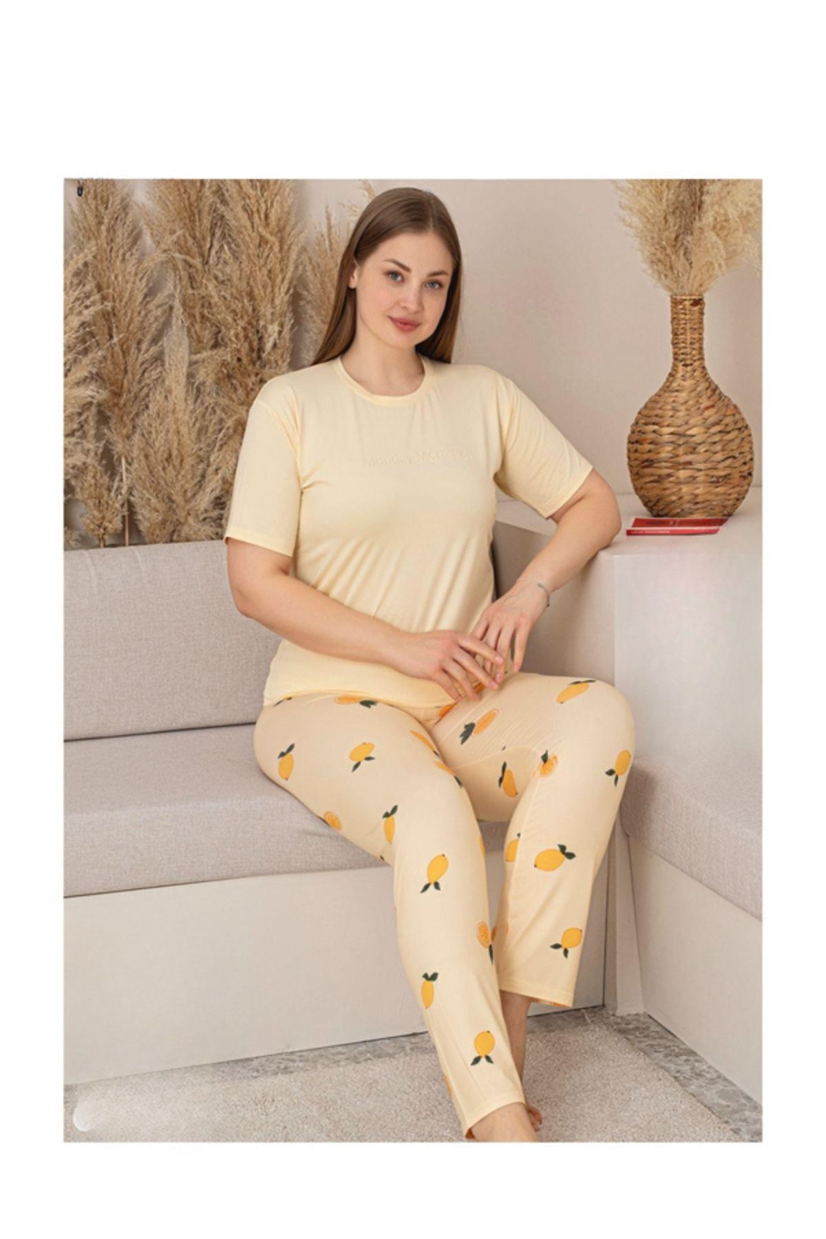 IVONA LINGERIE Sari kısa kollu limon desenli battal pijama takımı milan kumaş