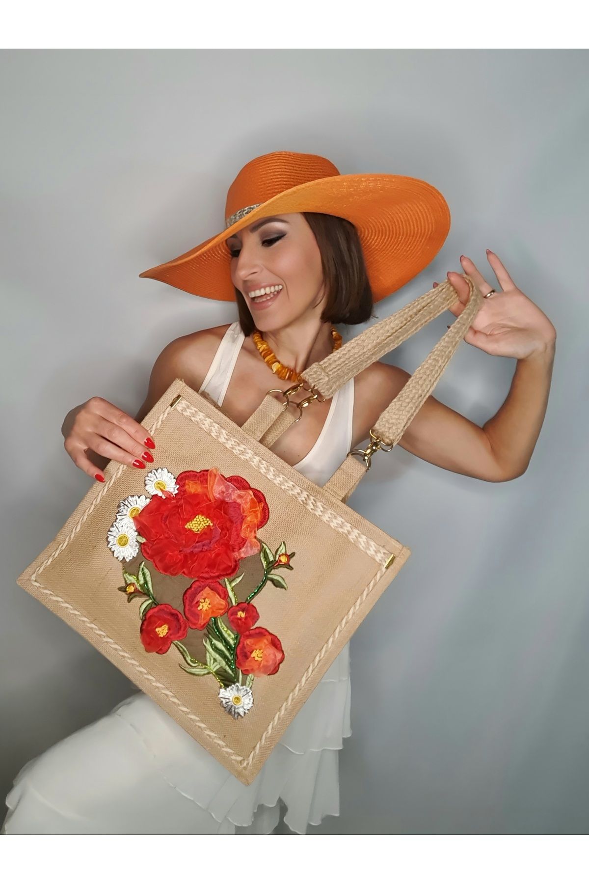 Senbeno Design EL İŞLEME BONCUK VE ÜÇ BOYUTLU ÇİÇEK NAKIŞ DETAYLI ÖZGÜN TASARIM JÜT PLAJ ÇANTASI TOTE BAG