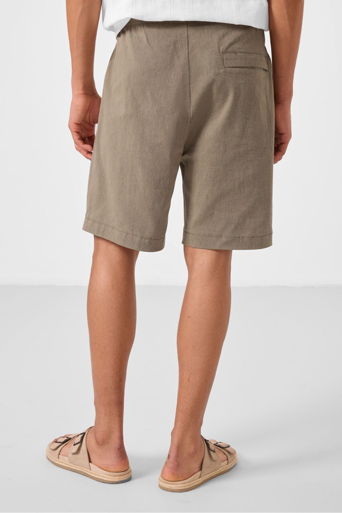 TOMMY LIFE-Camel Standard Fit Woven Lightweight Flexible Chino Men's Shorts - 81293 7
