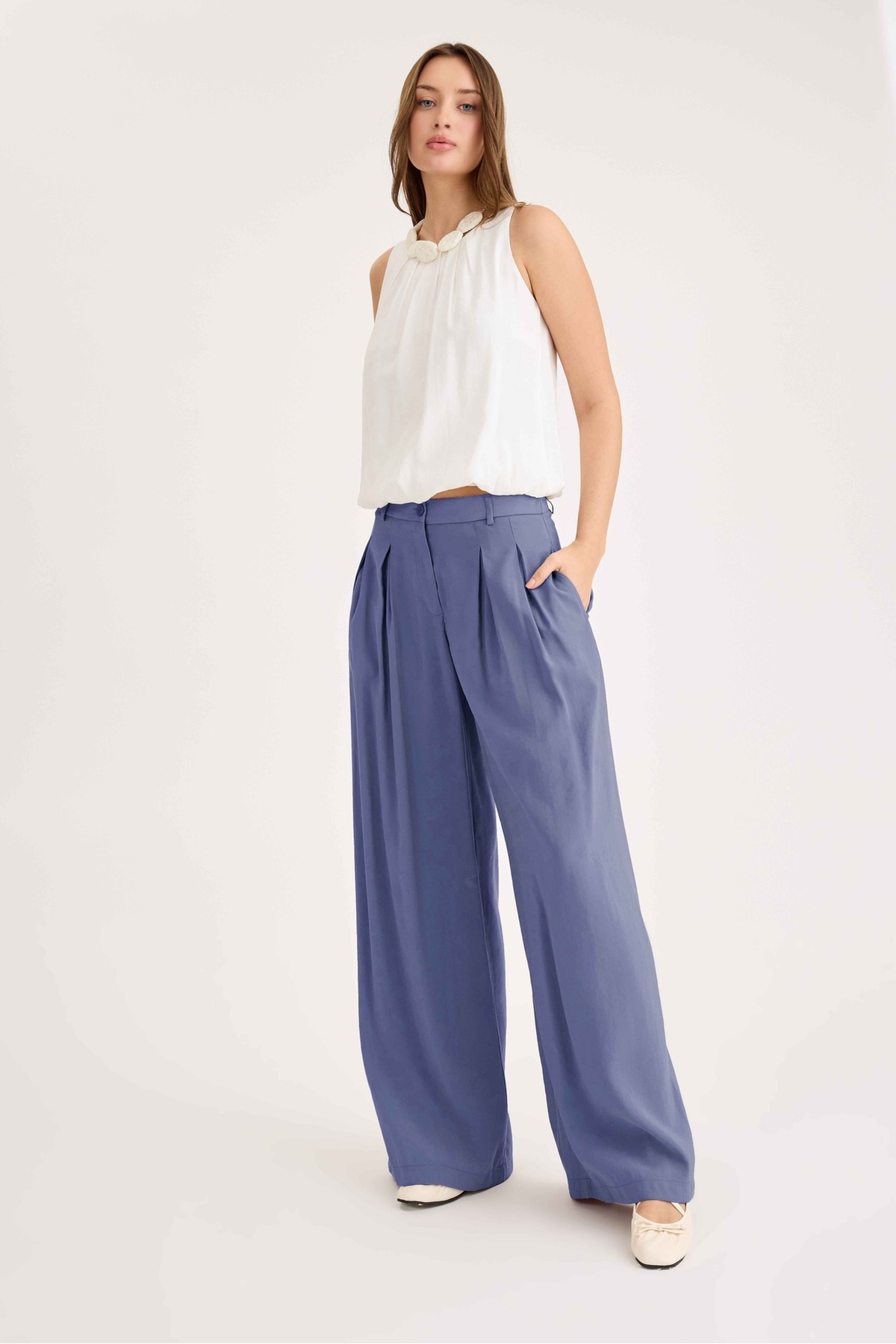 complete the look image