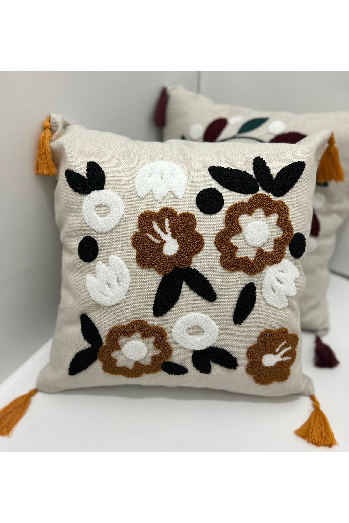 Sevinç Punch İşlemeli Dekoratif Kırlent Kılıfı ( 43 cm x 43 cm )