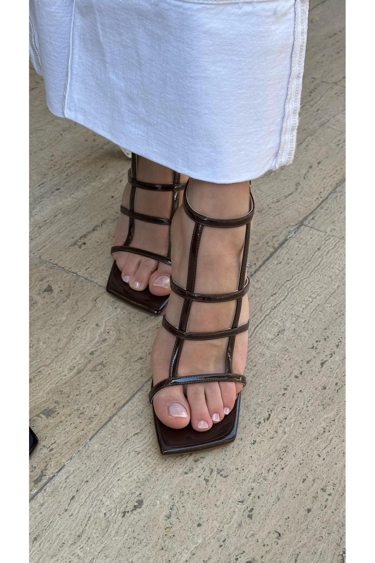 by emine eren emotion shoes Kare Burun Topuklu Ayakkabı