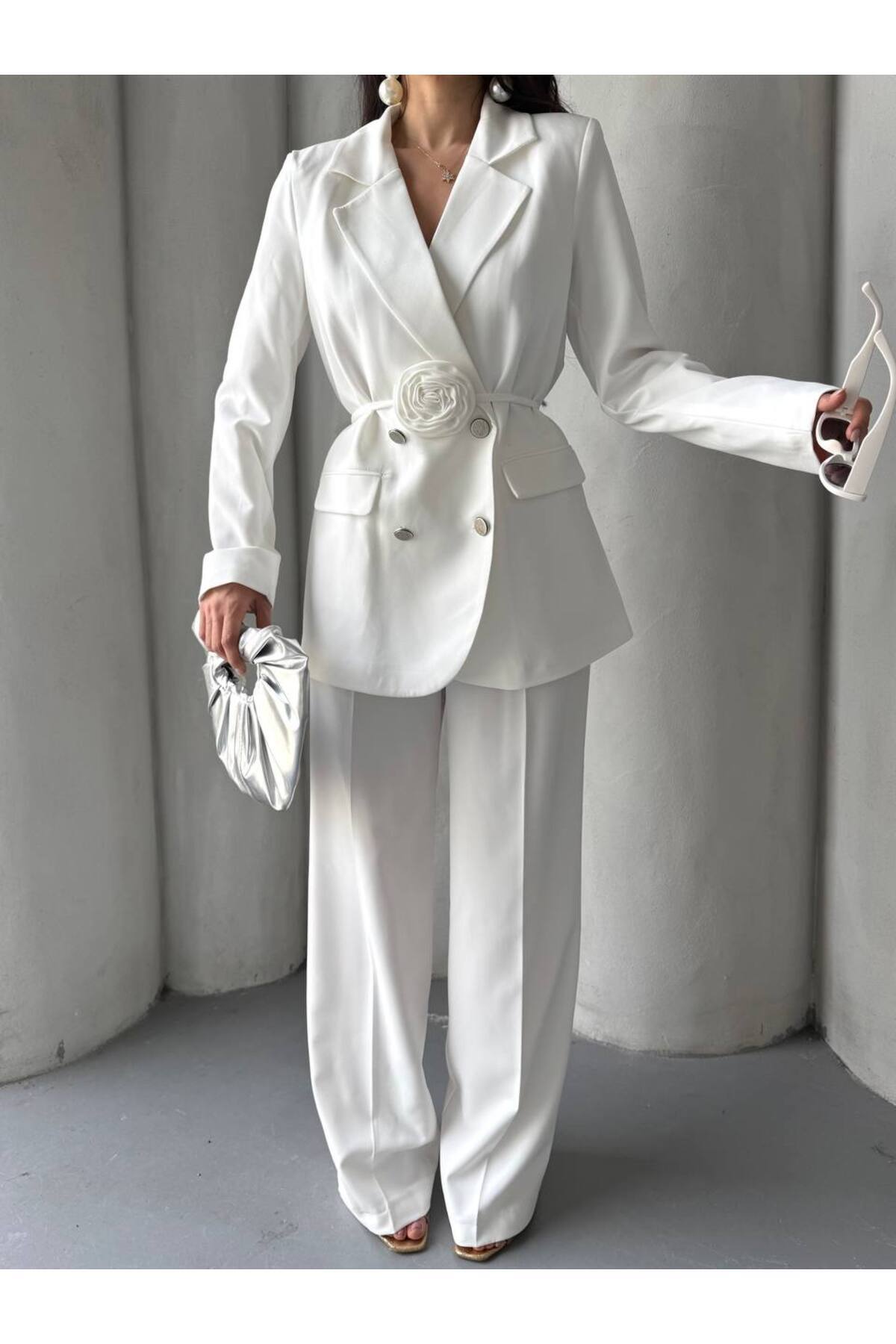 Bella Breeze-Women's Rose Belt Detailed Palazzo Suit 3
