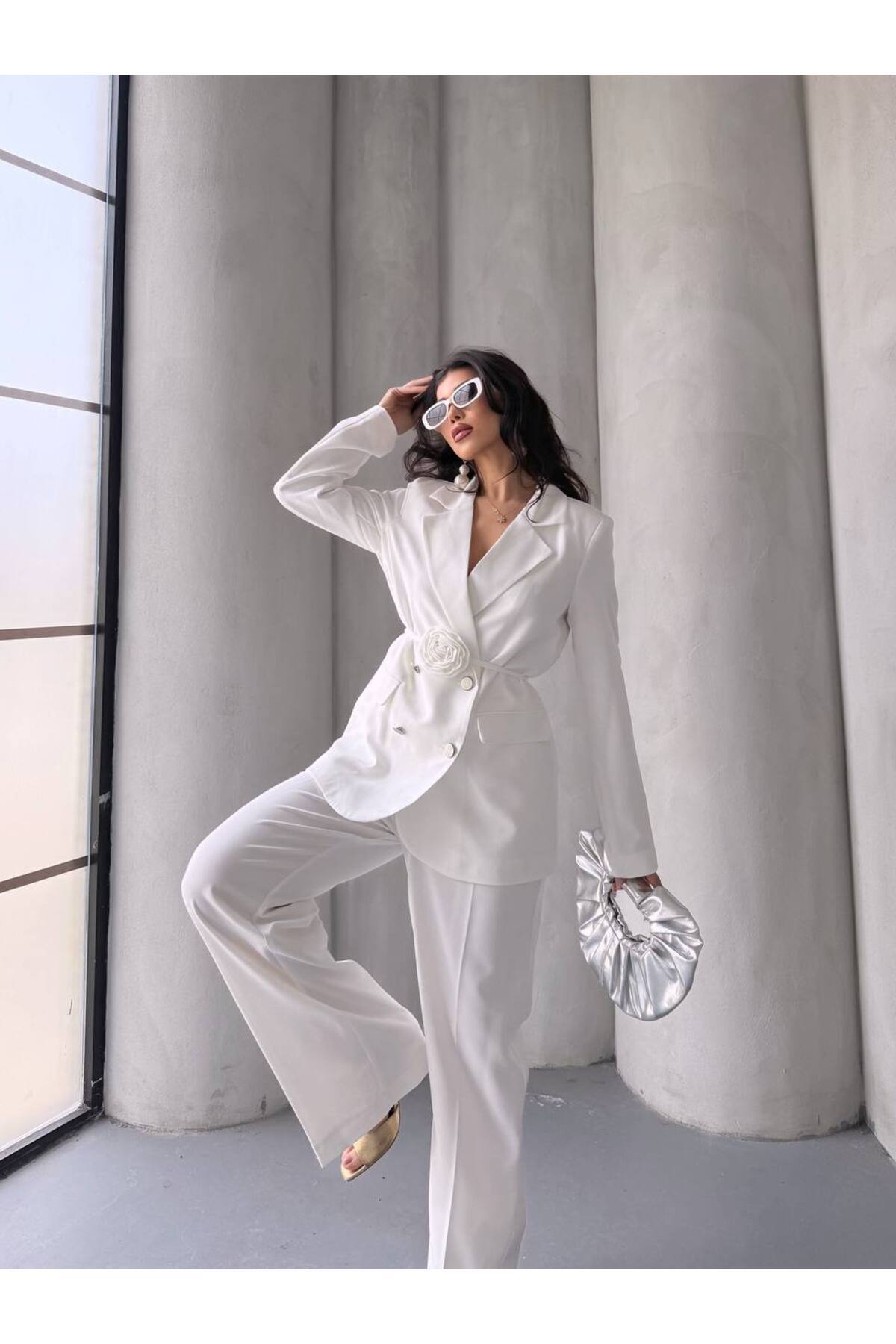 Bella Breeze-Women's Rose Belt Detailed Palazzo Suit 5