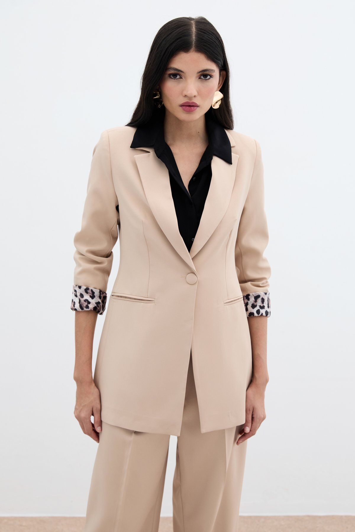 Sateen-Класическо яке Camel с моно яка 3