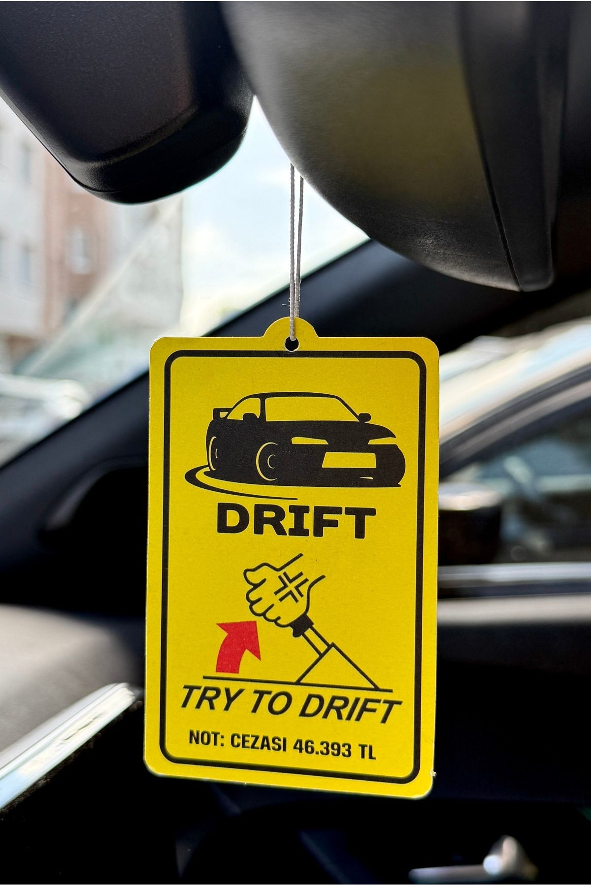 Duftpalm DRIFT CEZASI TASARIMLI EĞLENCELİ ARAÇ KOKUSU VE OTO AKSESUARI