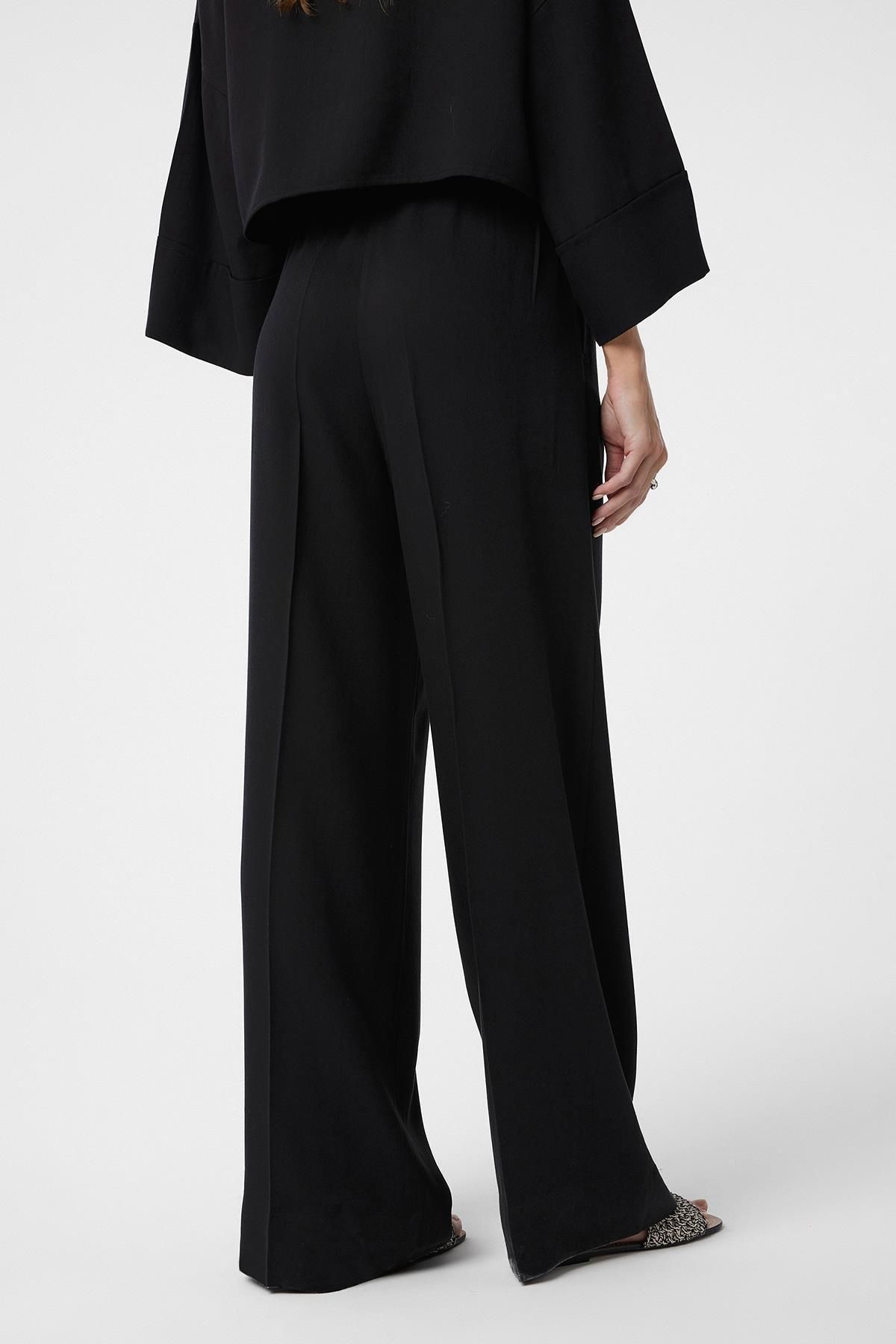Antioch-Black Relaxed Women's Trousers 4