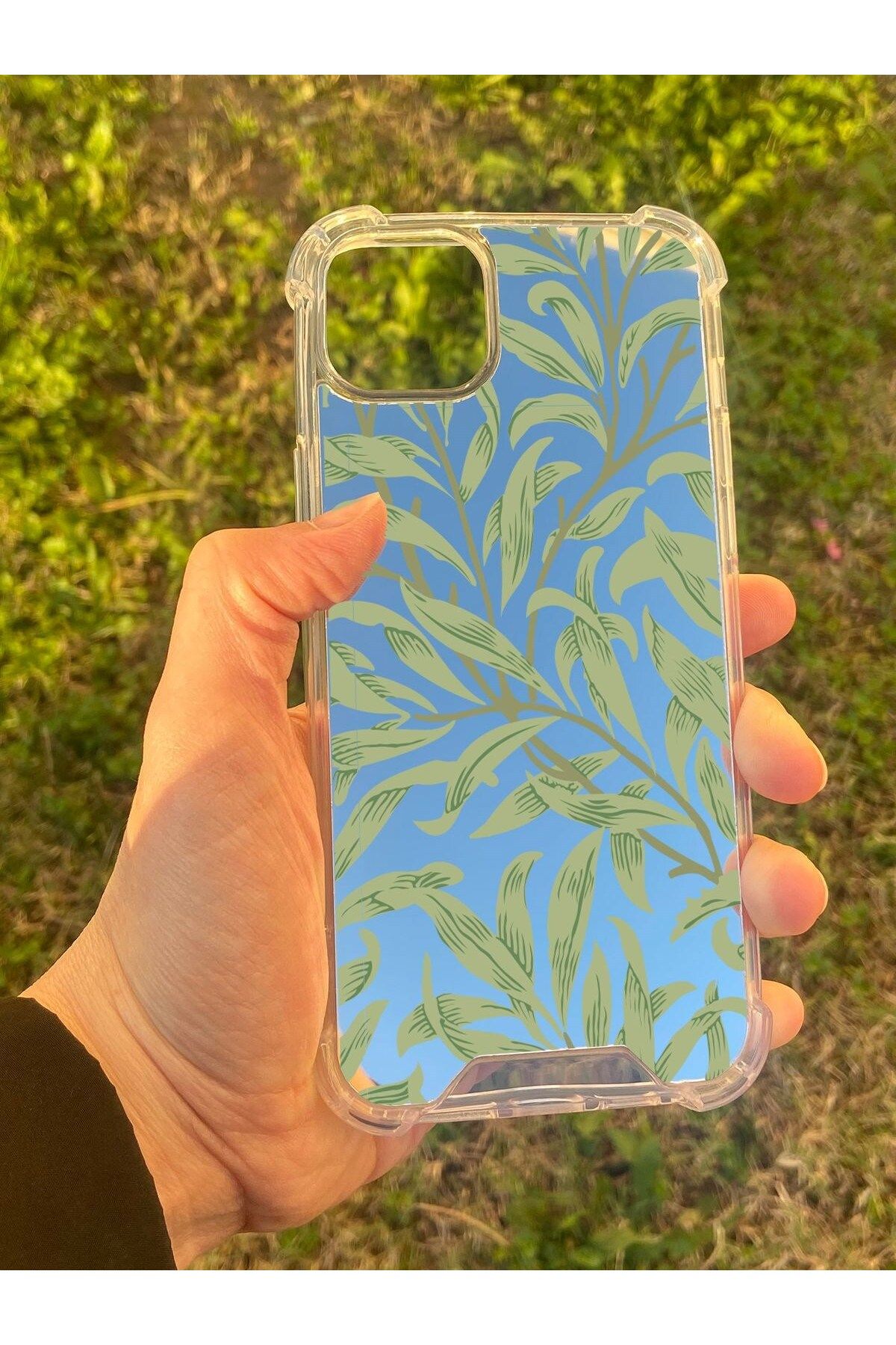 blueb İphone 15 Plus Uyumlu Aynalı Yeşil Yaprak Desenli Darbe Kamera Korumalı Silikon Telefon Kılıfı