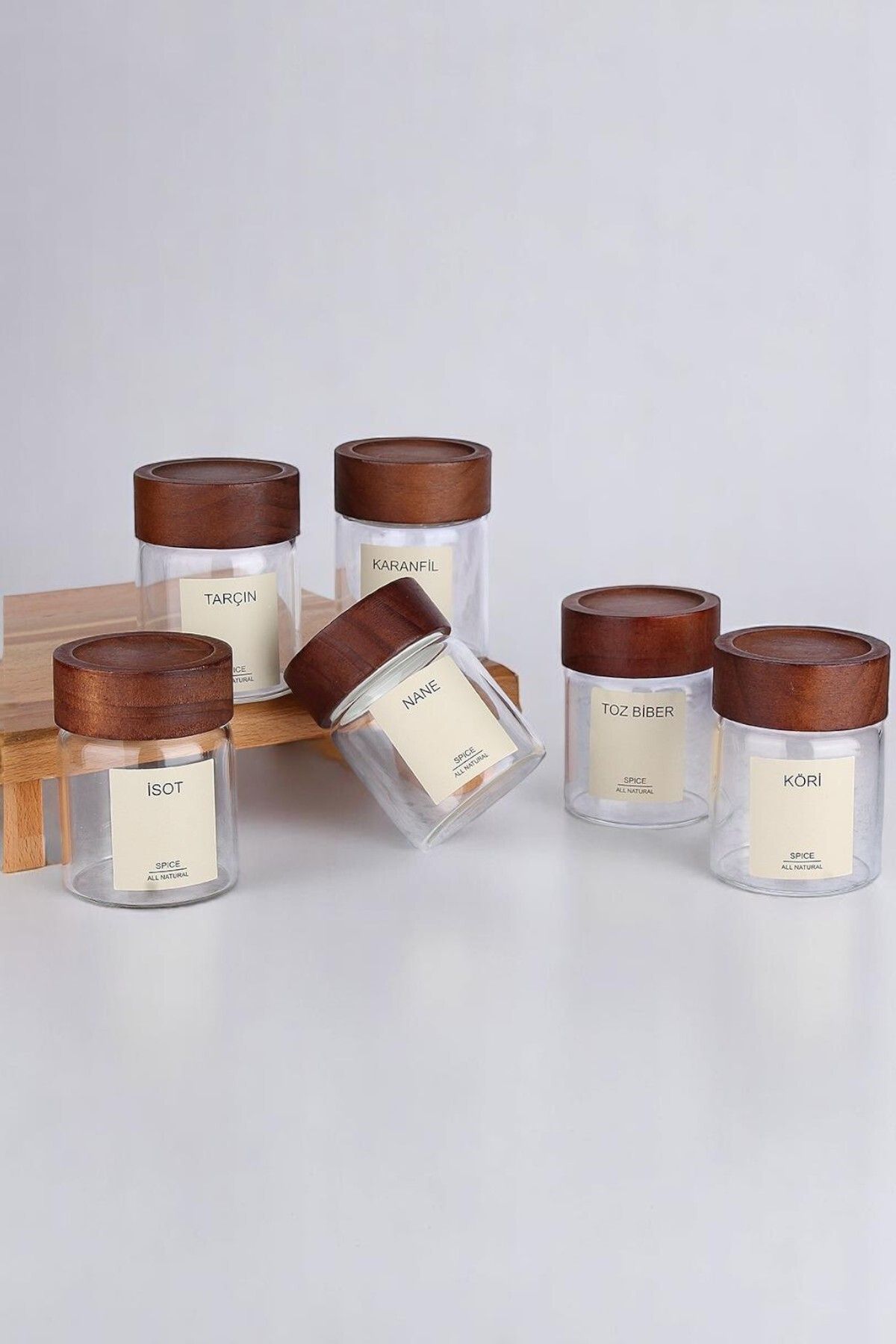 Mirilliahome 6'lı Akasya Kapaklı Borosilikat Cam Baharatlık Takımı – 200 ml
