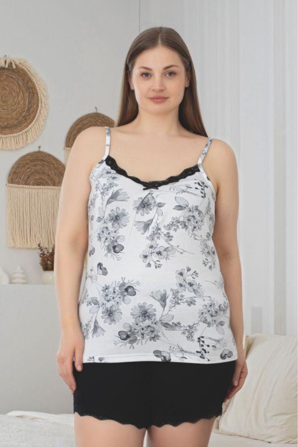 Farya Home-Plus Size Lycra Viscose Lace Patterned Suspender Shorts Set 2