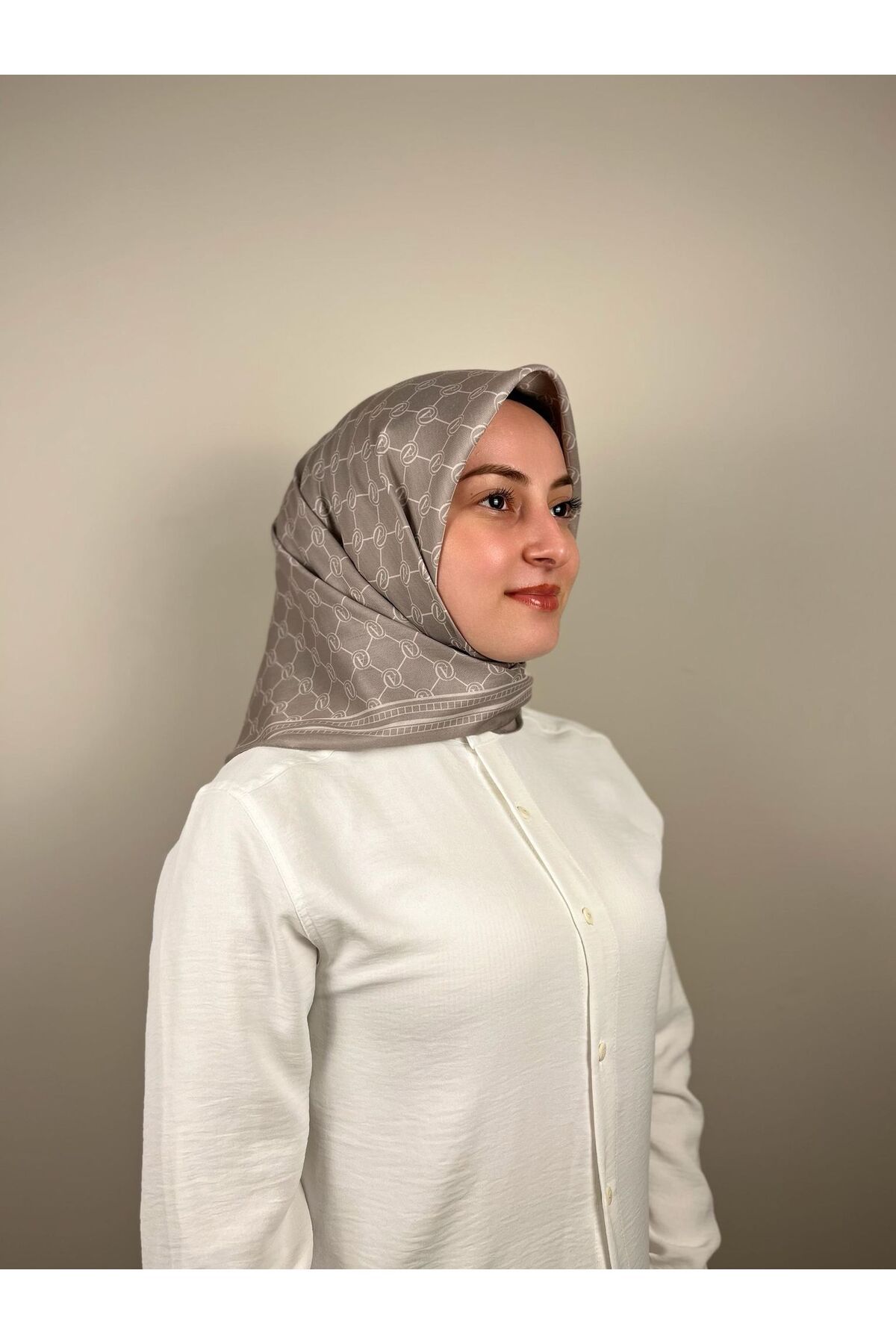 Azrina Monogram Desen Soft Eşarp