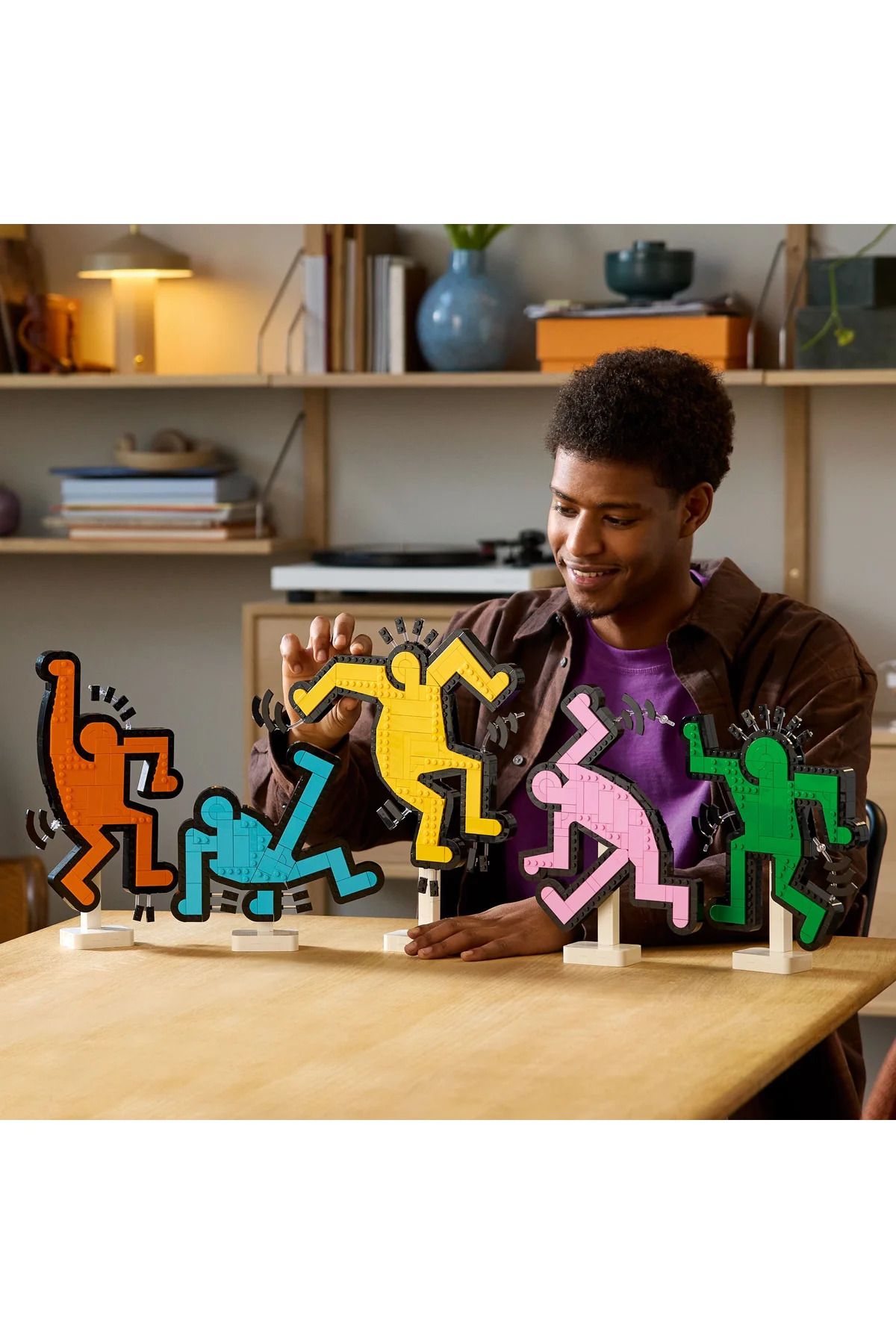 LEGO-®   Art Keith Haring – Dancing Figures 31216 - 18+ Collectible Model Building Set (1773 Pr) 10