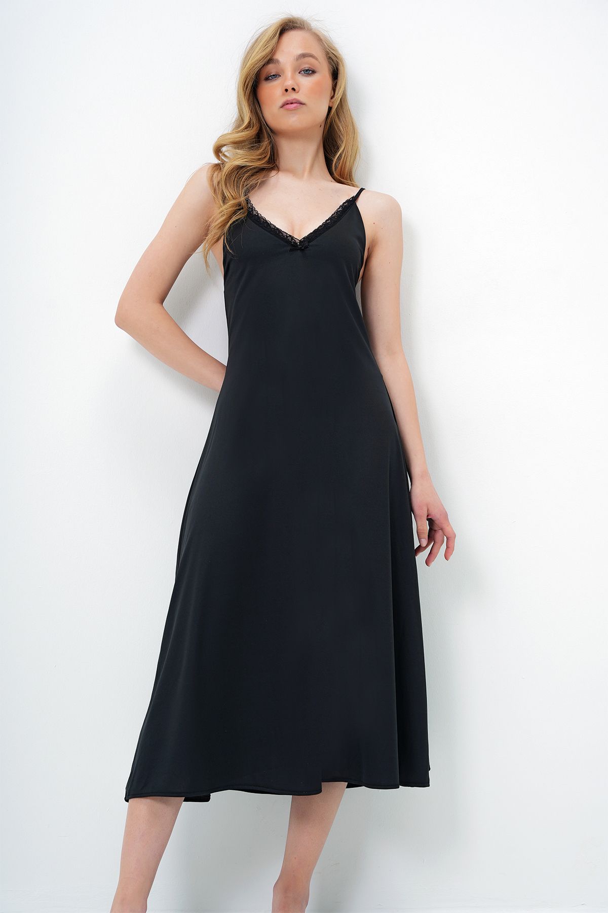 Trend Alaçatı Stili Schwarzes Nachthemd Mit Verstellbarem Träger, Spitze Und Schleife, für Damen - 36