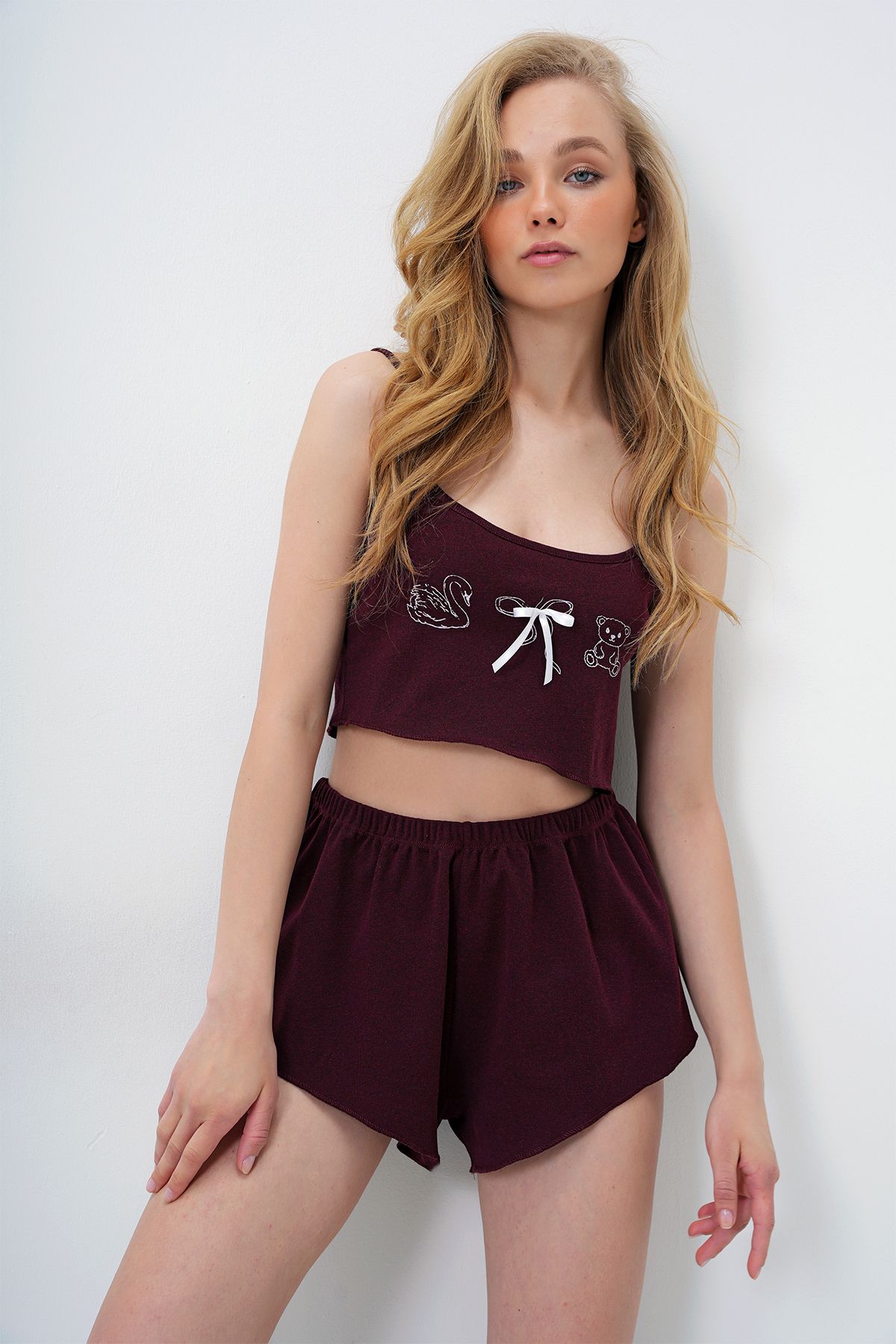 Trend Alaçatı Stili Burgunderrotes Pyjama-set Mit Vorderdruck Und Schleife, Detailliertem Schmutznaht-unterhemd Und Shorts für Damen - 38