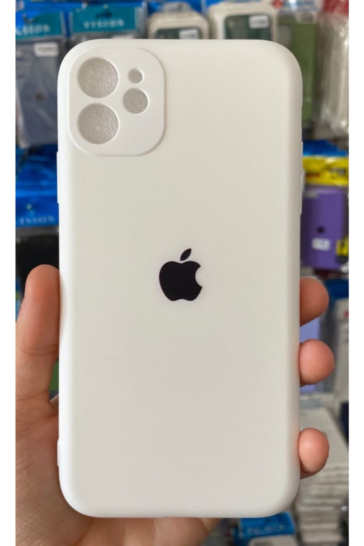 Iphone 11 Logolu Kamera Korumalı Beyaz Lansman Içi Kadife Aa Kalite