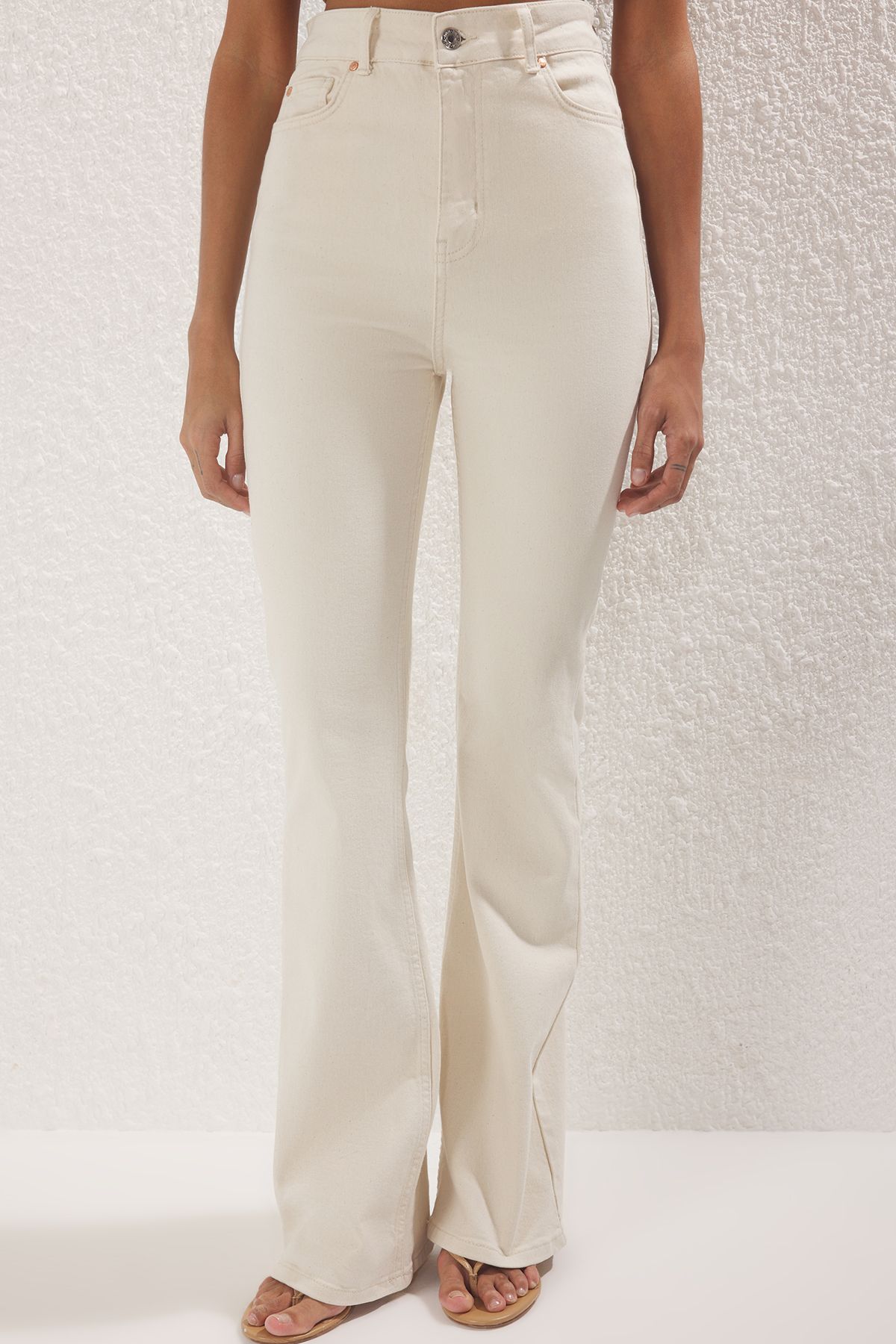 Trendyol Collection-Ecru vysoké džíny flare TWOSS25JE00101 3