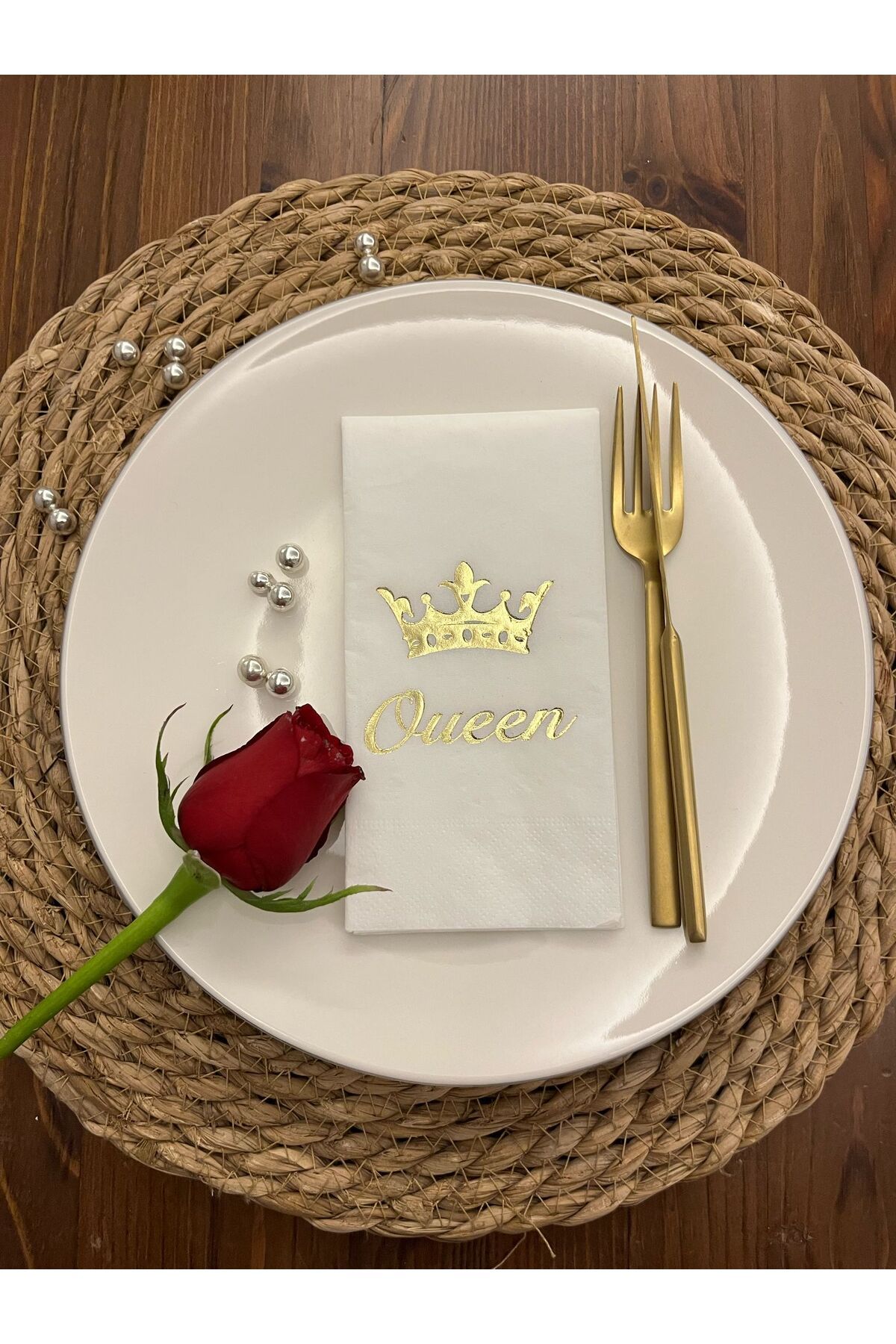 kidspartim Gold Yaldızlı Beyaz Queen Taç Detaylı Peçete 16 Adet