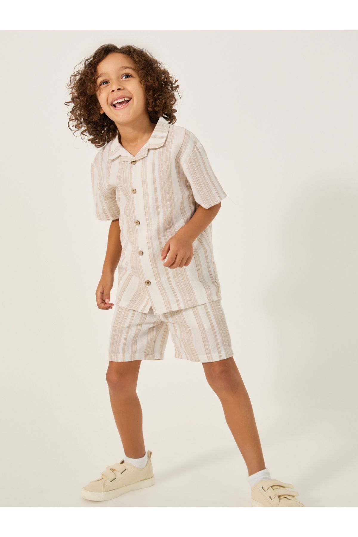 complete the look image