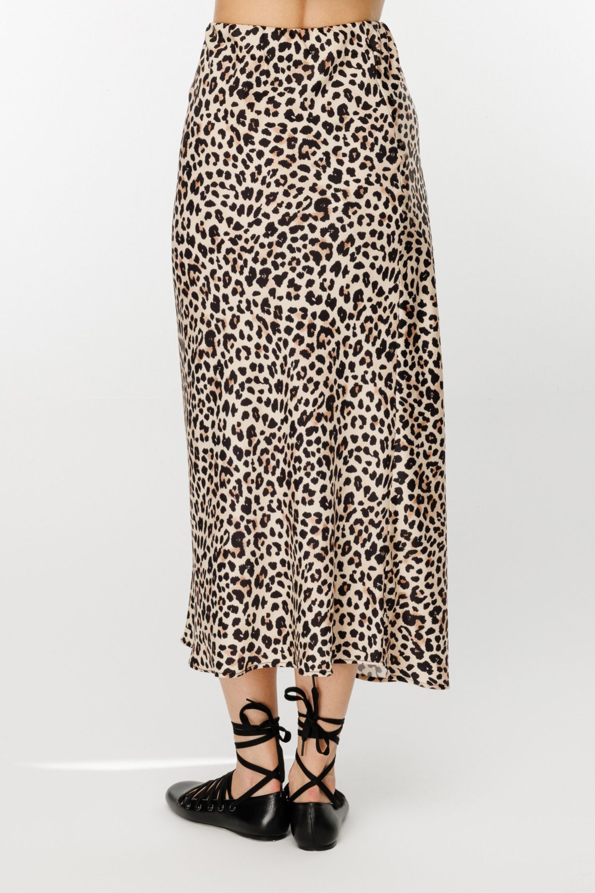 ON-Fusta cu model leopard din satin 3