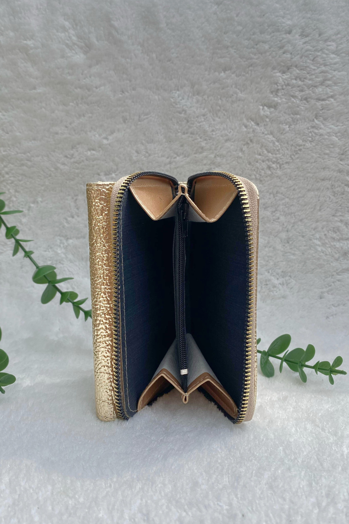 Mazel Design-Zippered Women's Wallet Accessory 3