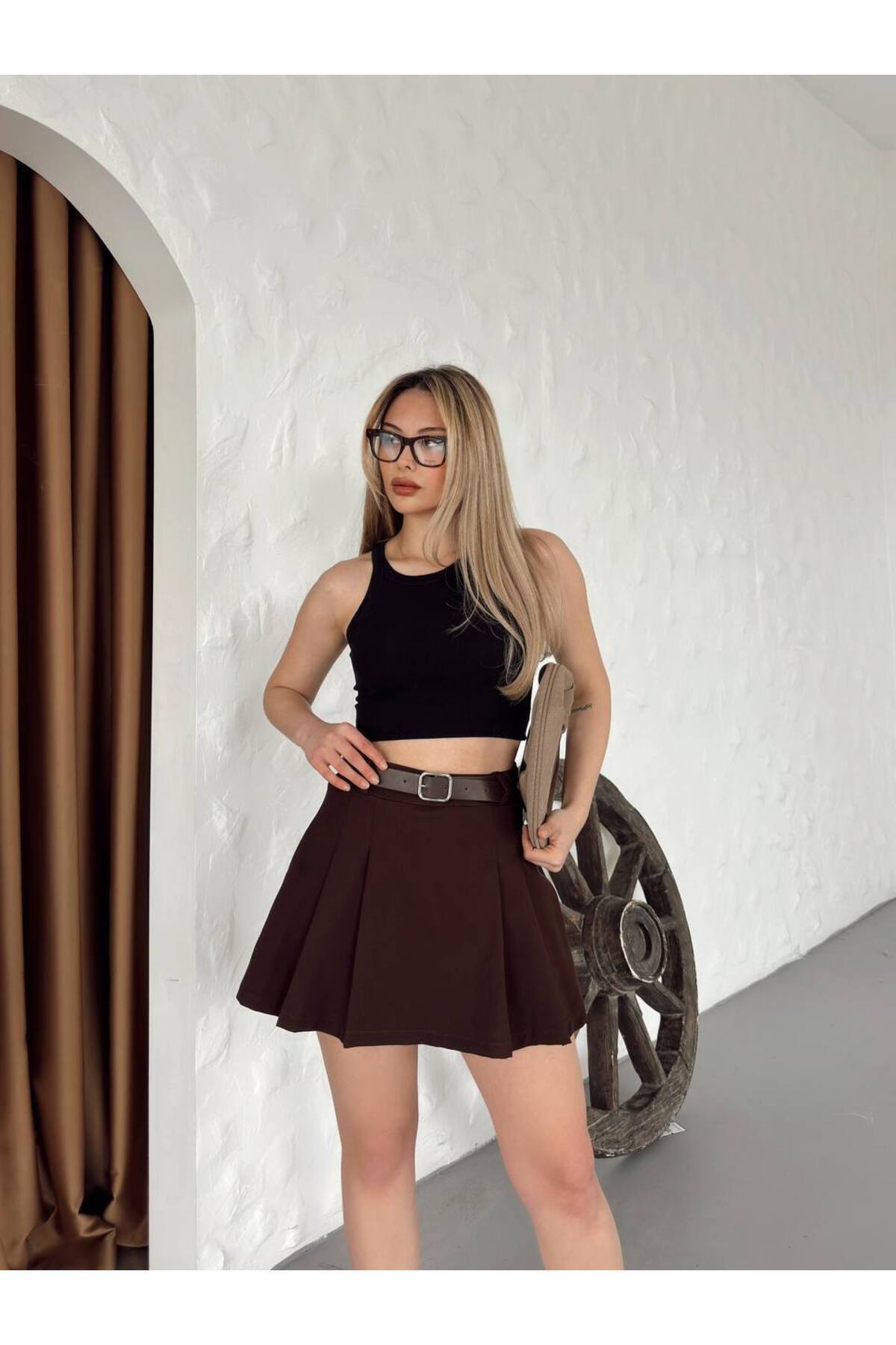 Stile Bella-Women's Pleated Belted Shorts Skirt 3