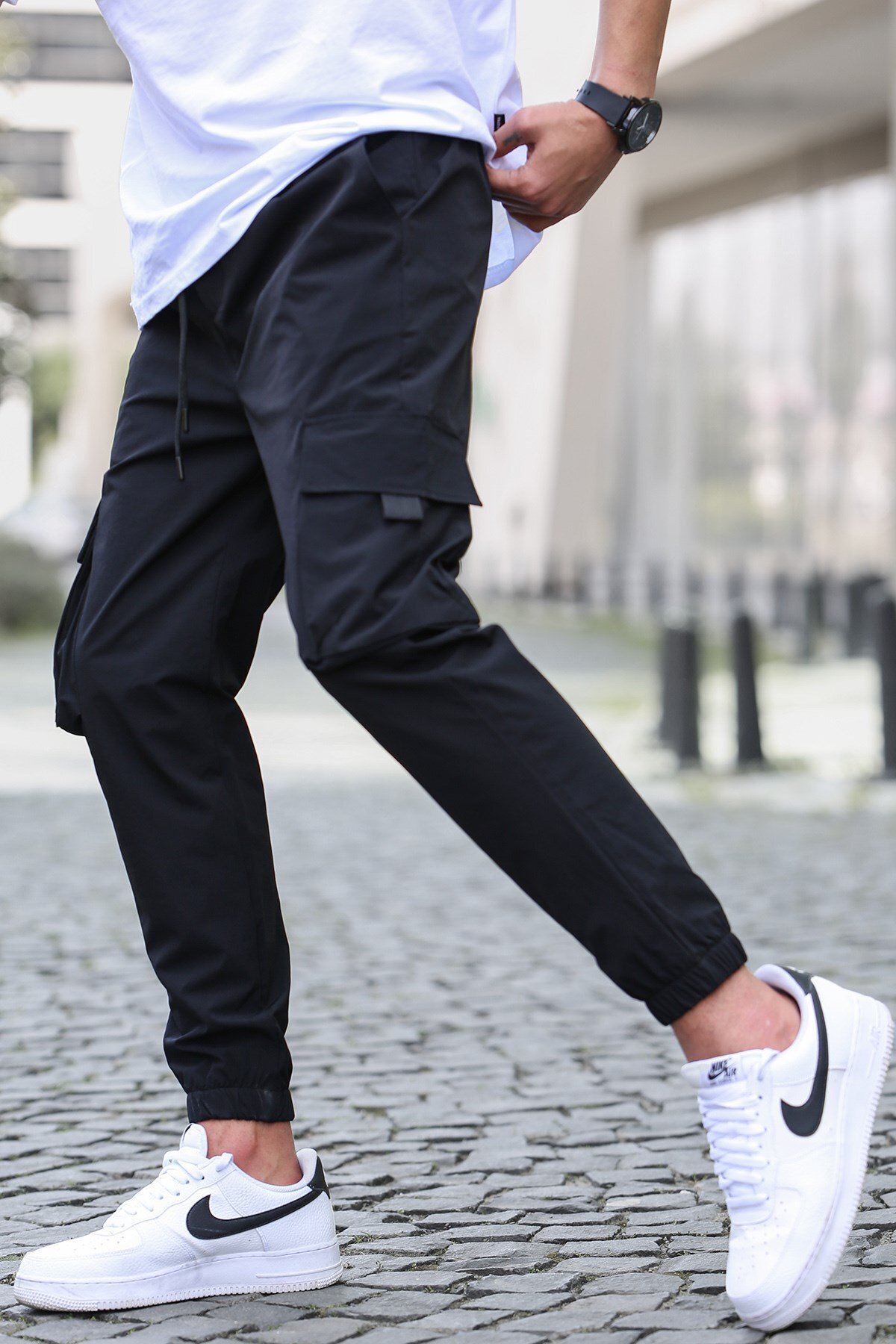 Madmext-Jogginghose für Herren 5461 - Schwarze Cargotasche 3