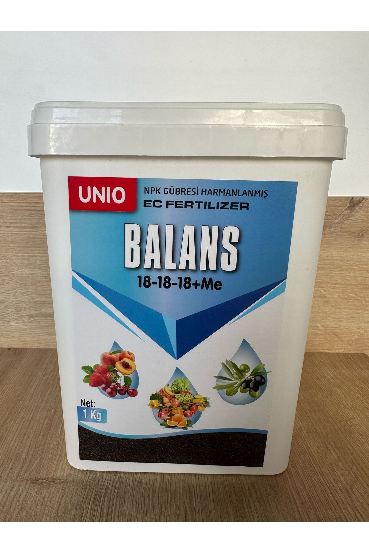 Usagro Toz Dengeli Yaprak Gübresi 18.18.18+me BALANS