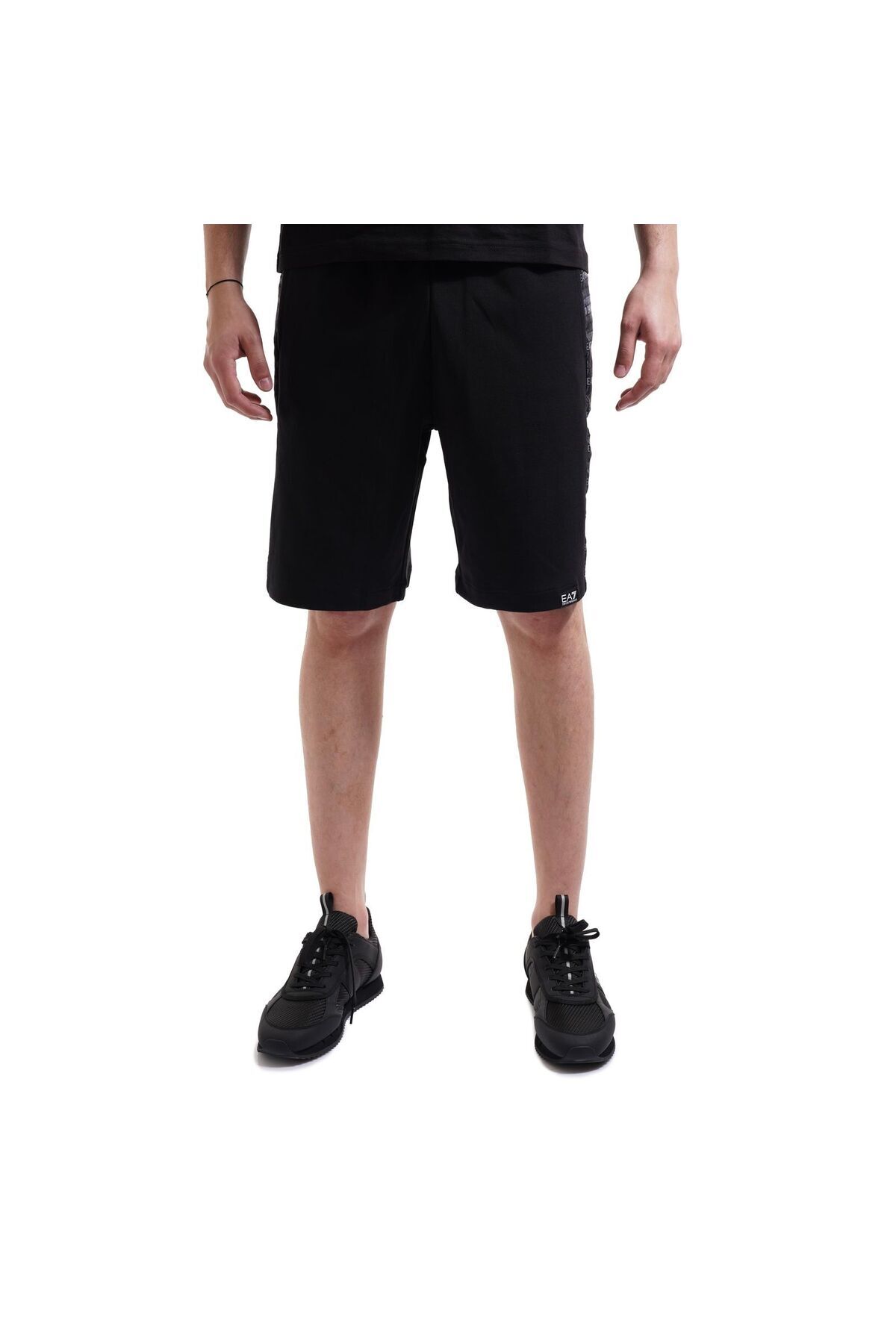 EA7 Emporio Armani-Short EMPORIO ARMANI EA7 pentru barbati TRAIN GRAPHIC SERIES M BERMUDA - 7M000217AF12660UC001 1