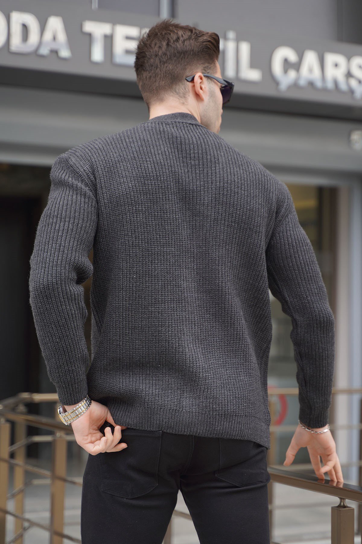 Füme Basic Nakışlı Örgülü Hırka T6313 — خاکستری — تصویر 2 از 2