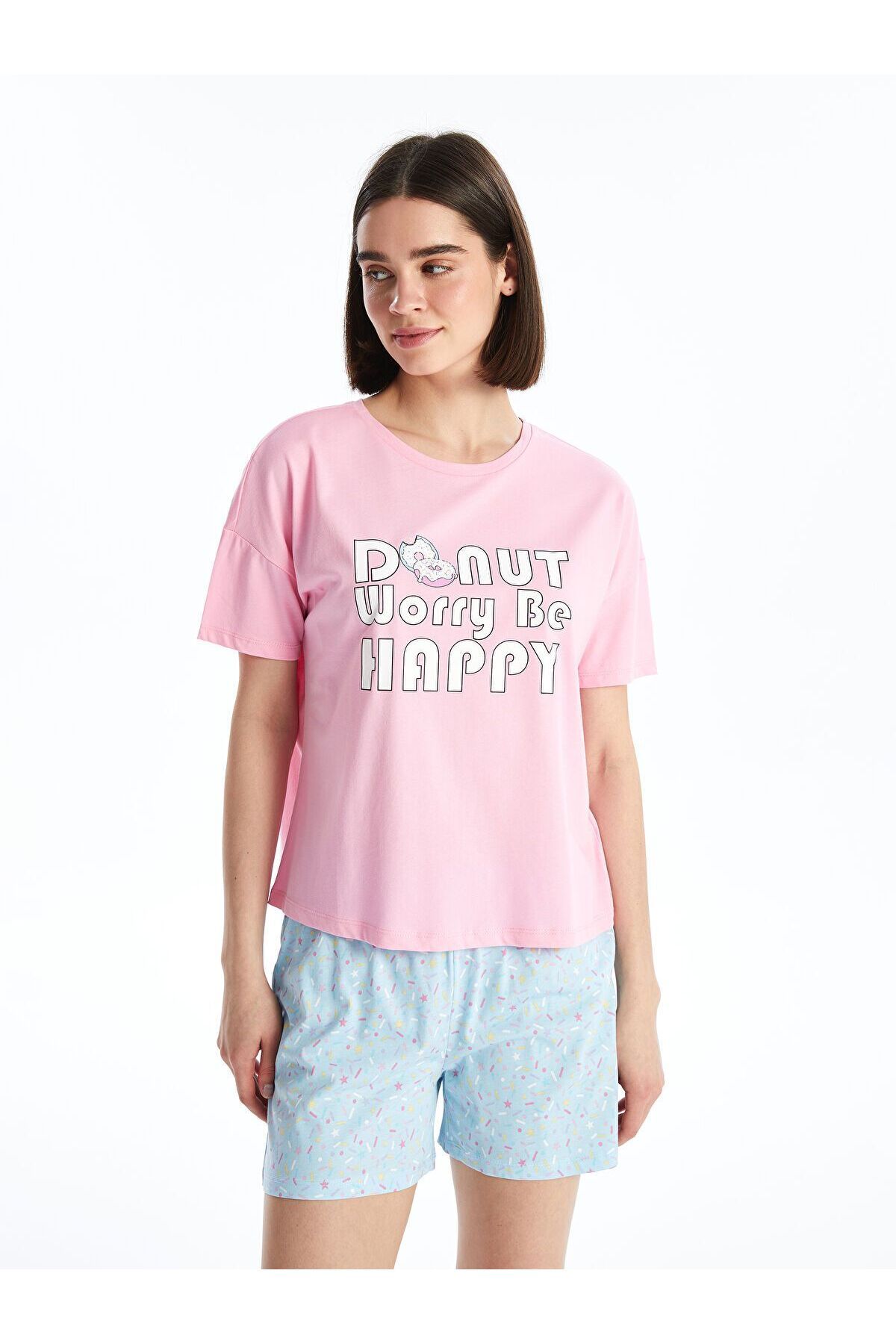 LC Waikiki Bisiklet Yaka Baskılı Kısa Kollu Kadın Şortlu Pijama Takımı