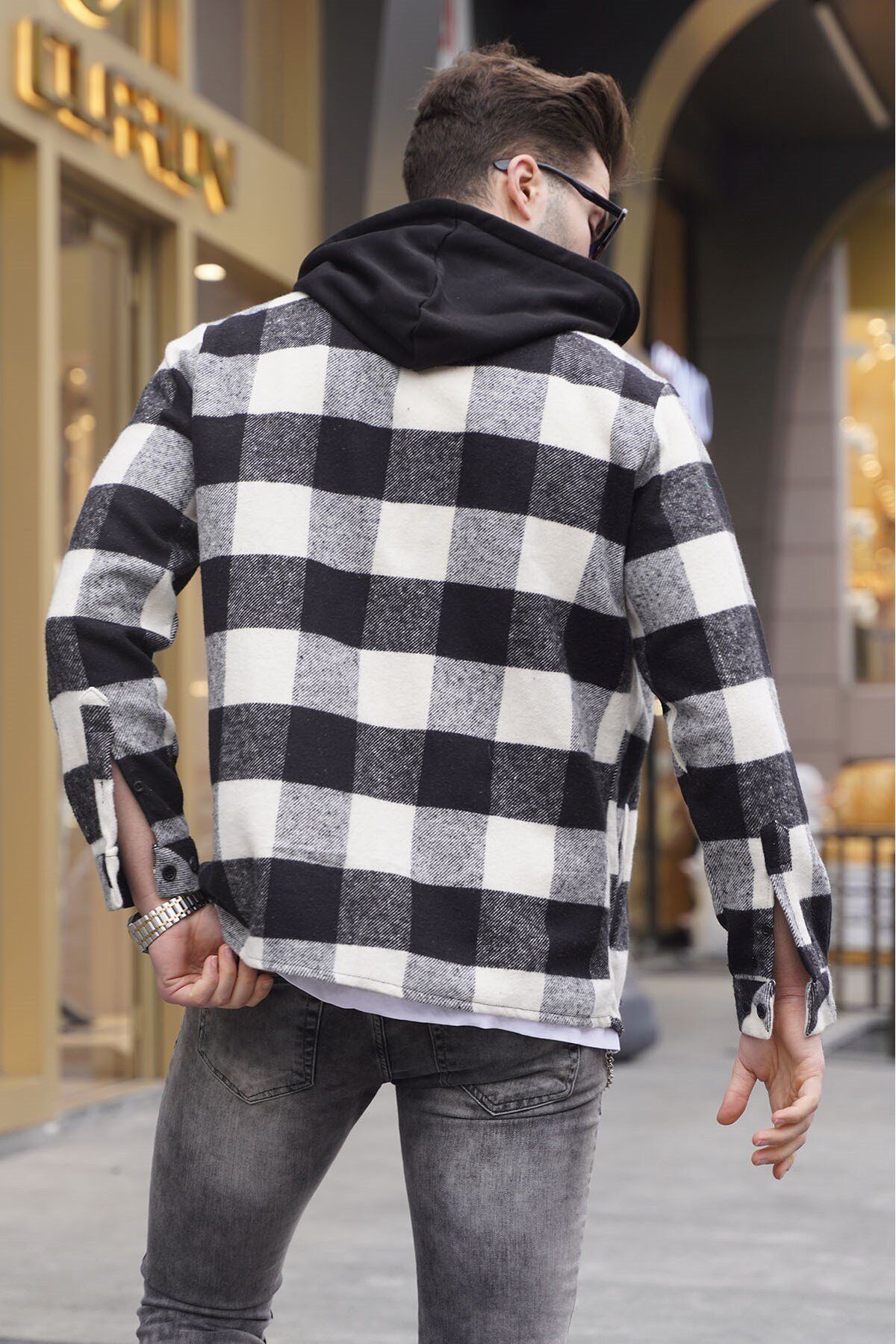 complete the look image