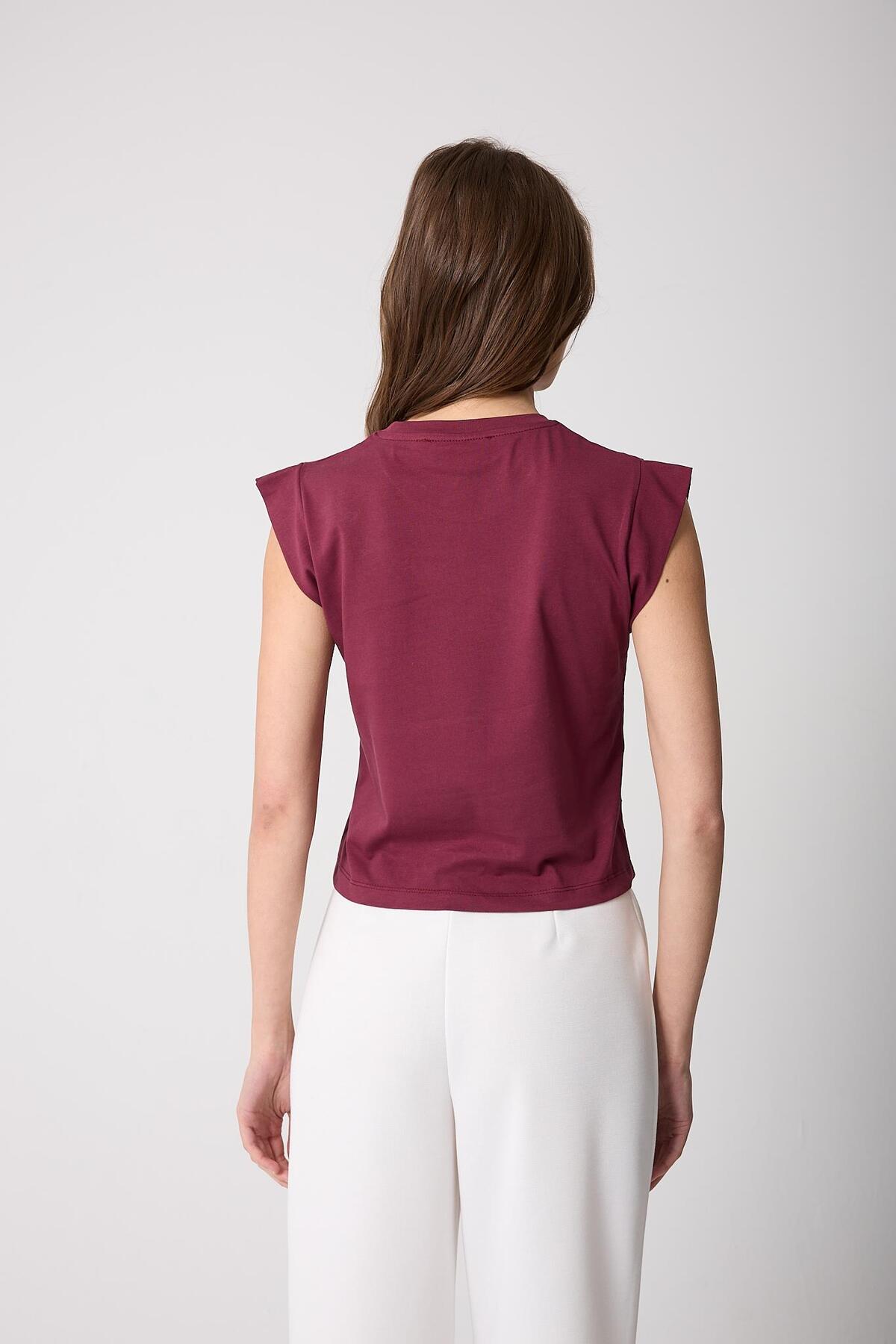 AMİDA  Kadın Bordo Vatka Görünümlü Lazer Kesim Nakış Detaylı Tasarım T-Shirt - 2518 - Görsel 5
