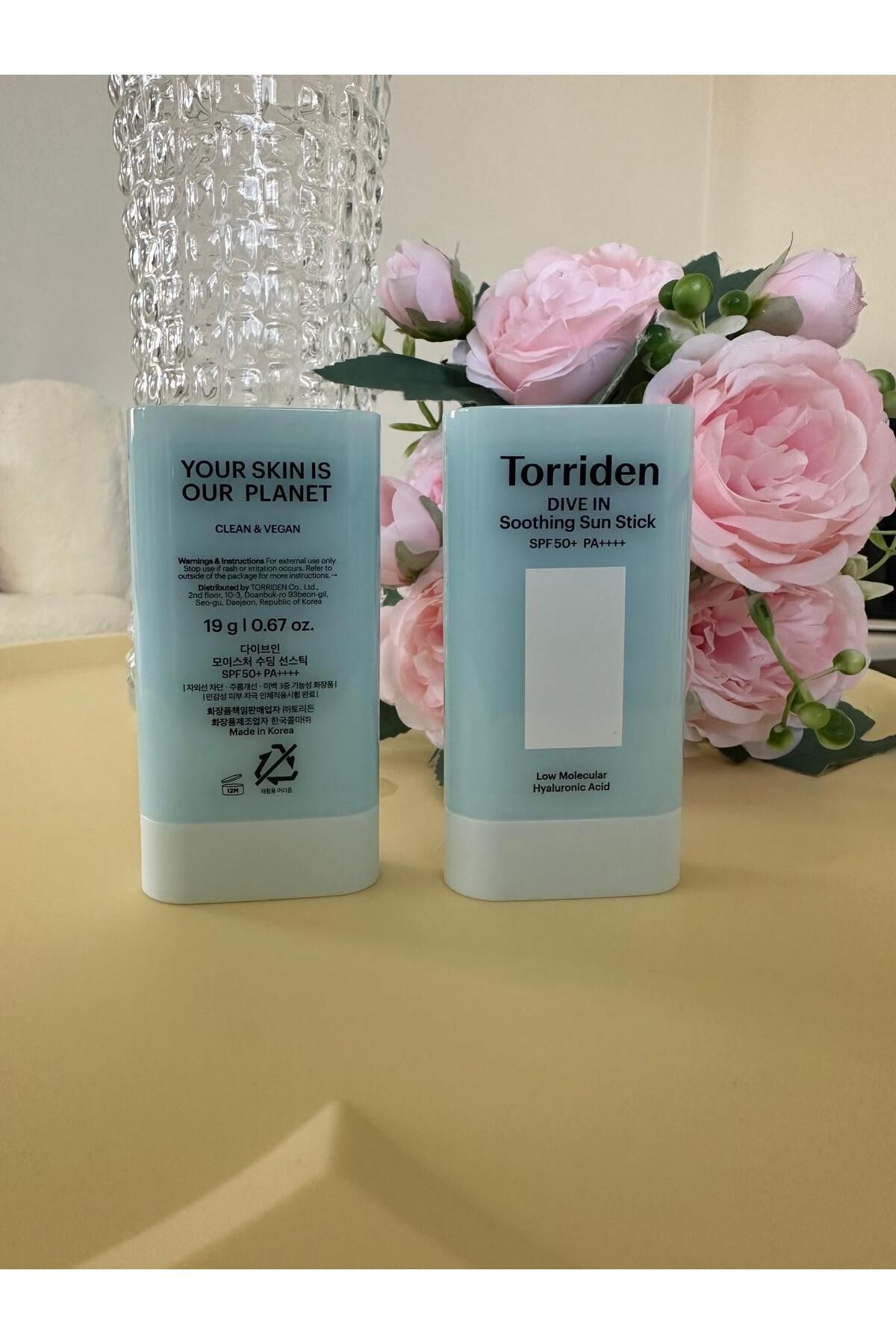 کرم ضد آفتاب صورت غواصی در SLOOPHING SUN STICK SPF50 PA 10 چوب اسید هیالورونیک مختلف Torriden