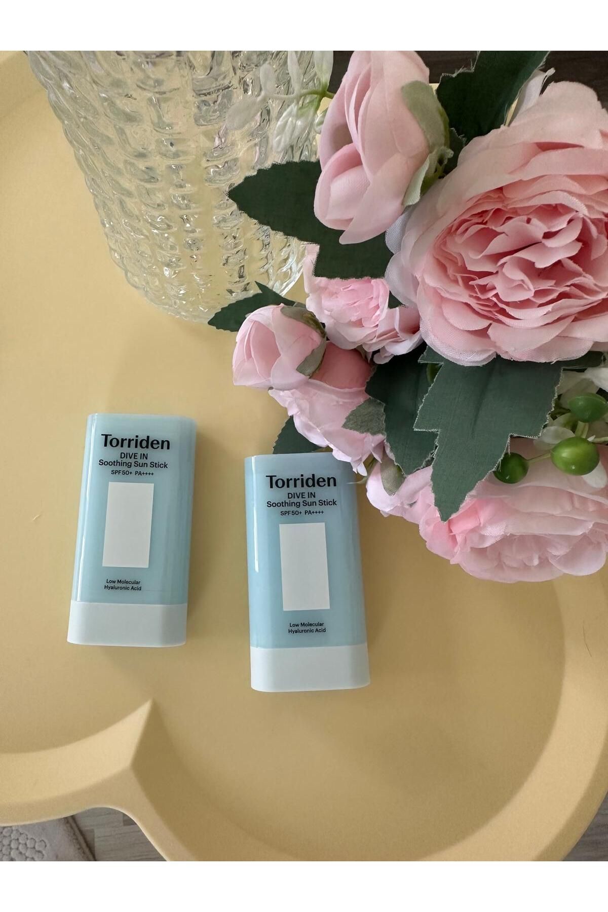 کرم ضد آفتاب صورت غواصی در SLOOPHING SUN STICK SPF50 PA 10 چوب اسید هیالورونیک مختلف Torriden