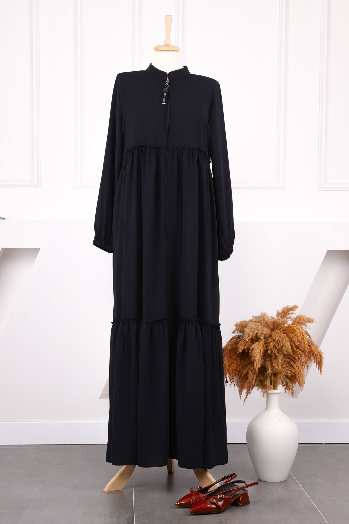 complete the look image