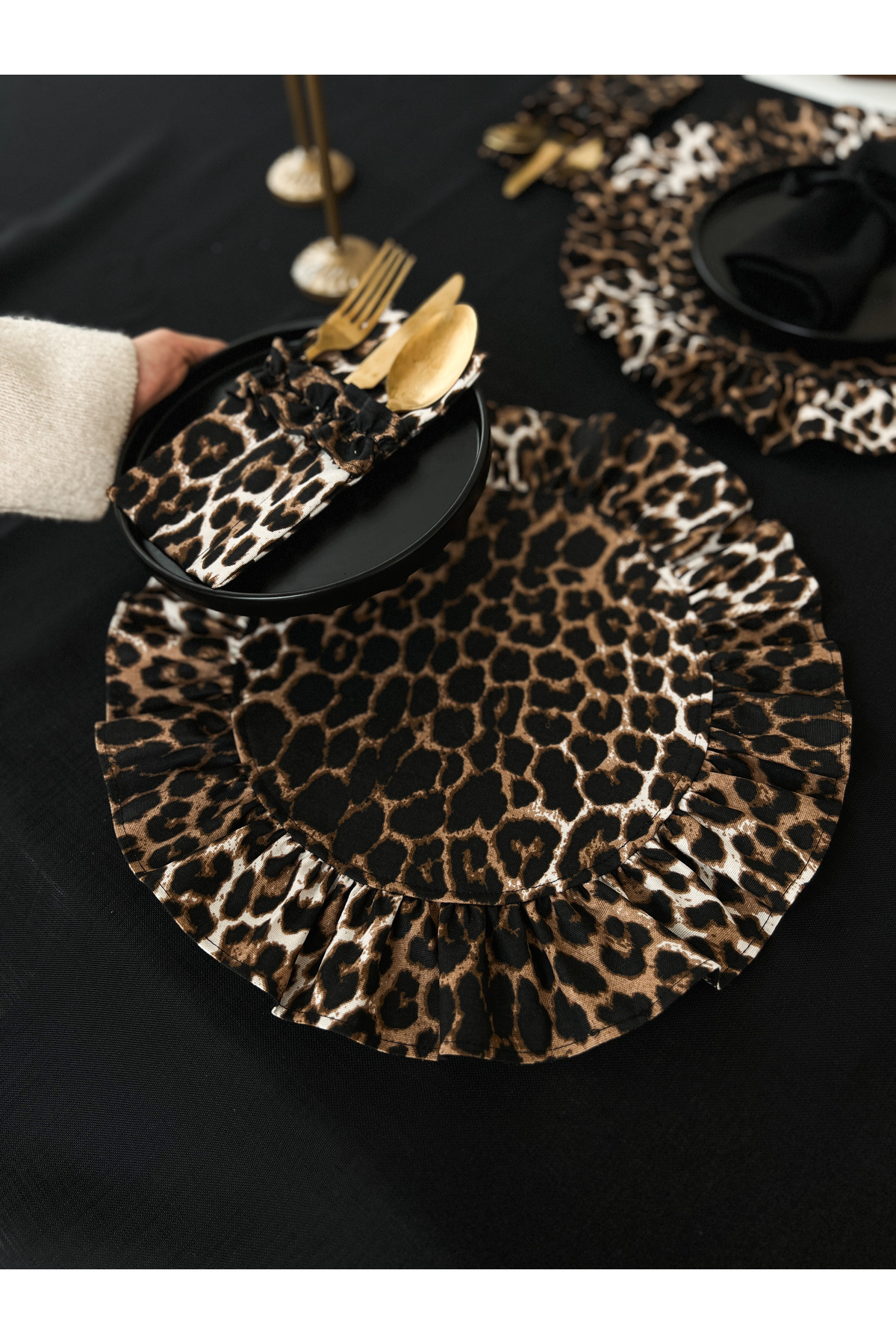KaiHome-Leopard Linen - Frilly Round Supla 2 Pc 3
