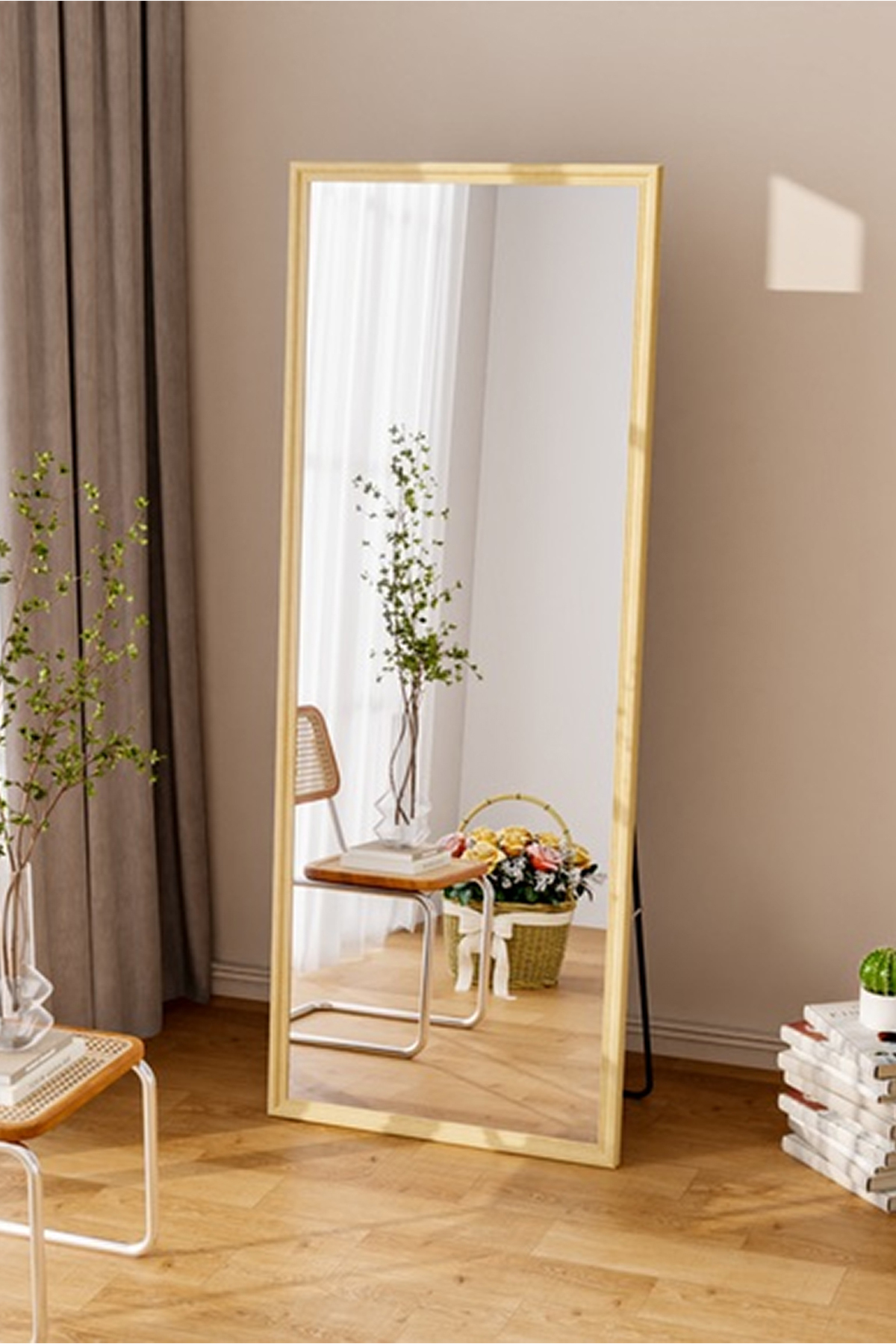 مرآة أرضية معدنية كاملة الطول بتصميم خشبي، مقاس 160×50 سم، بيج