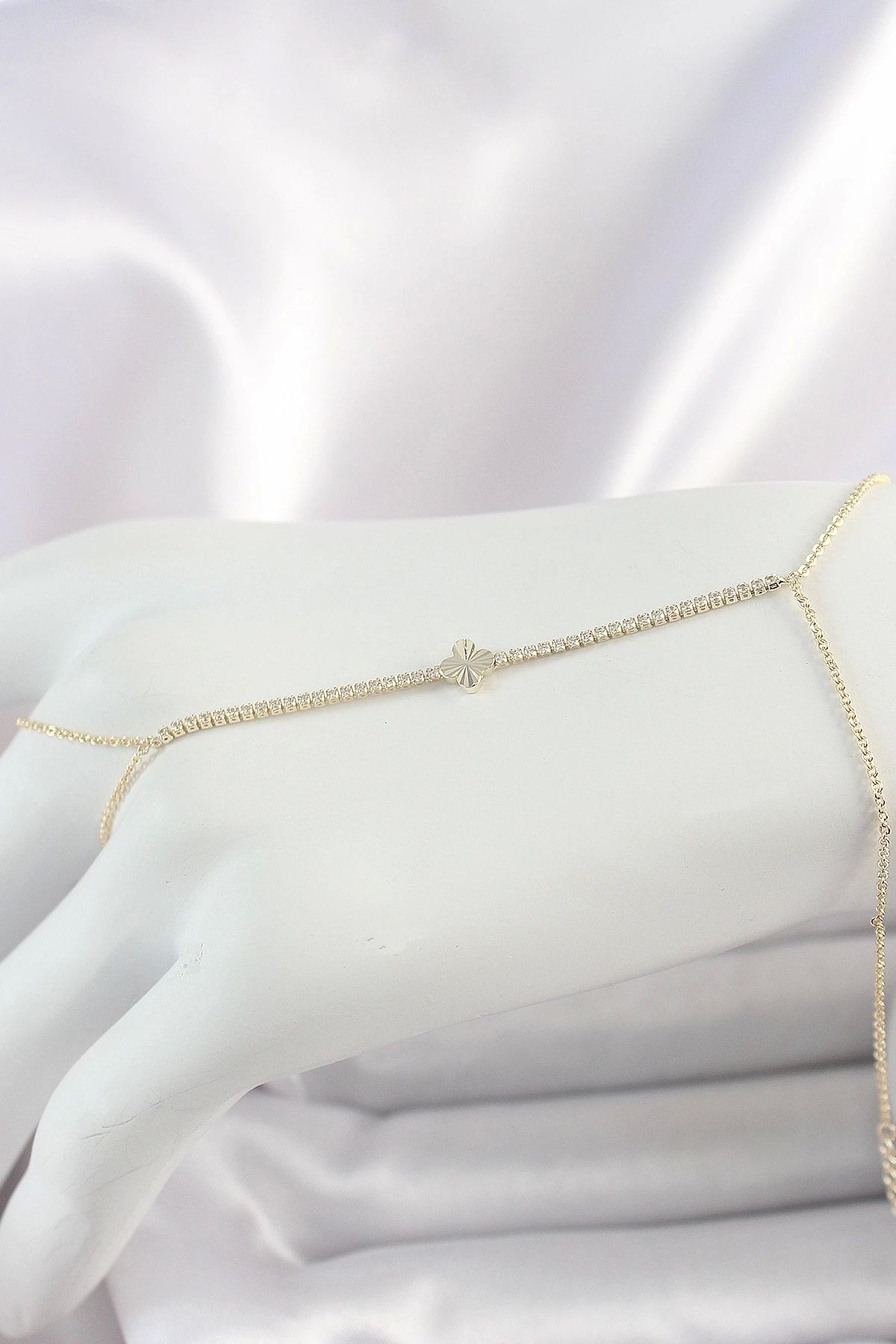 Nemere Pirinç Gold Renk Su Yolu Zirkon Taşlı Yonca Model Kadın Şahmeran - TJ-SN625