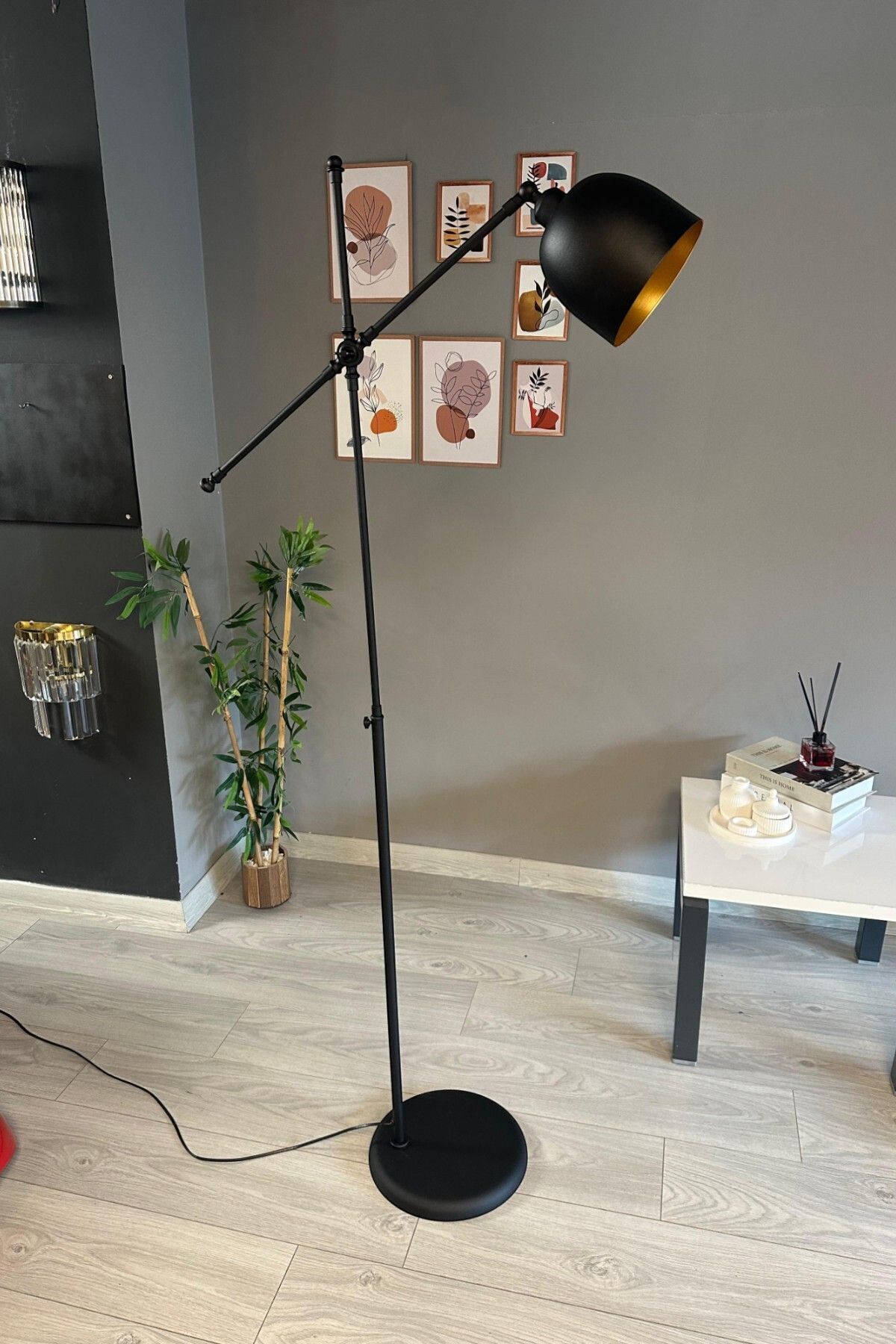 teknotrust Siyah Lambader Siyah Metal Gövde Modern Dekoratif Metal Oturma Odası Çalışma Odası