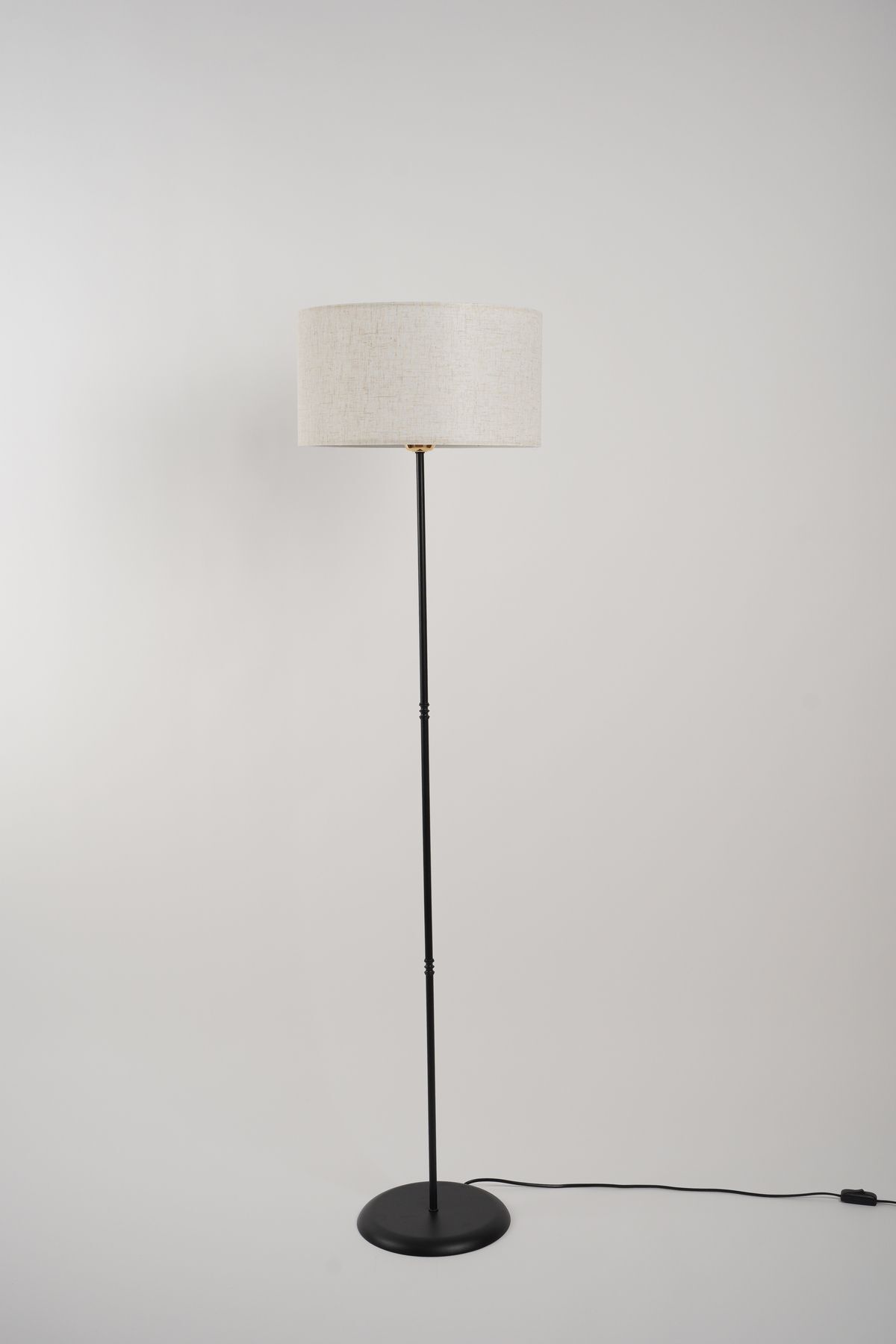 teknotrust Venus Metal Lambader Siyah-Kırcıllı Beyaz (38x38x145 cm)