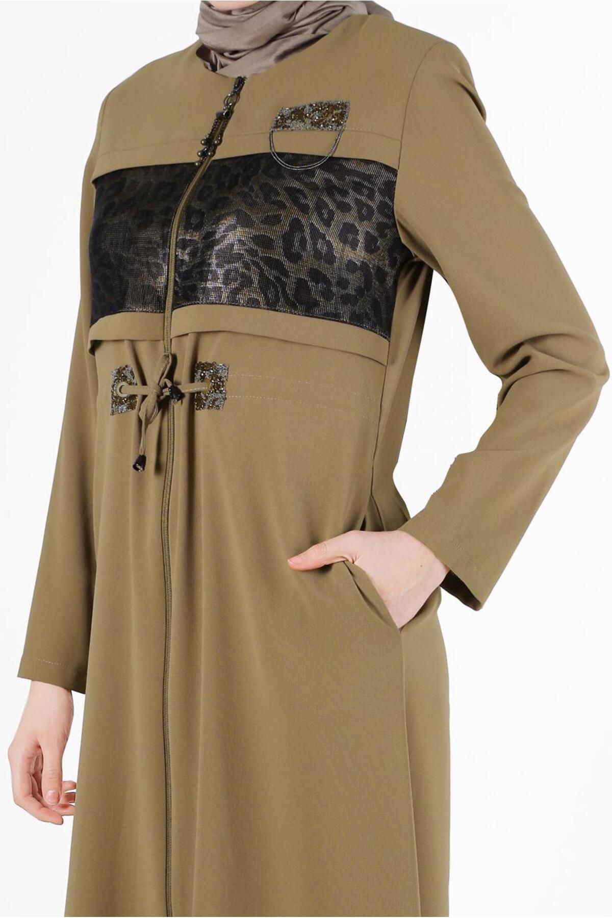 Alvina-Leopard Pattern Detailed Zippered Top Coat 10522 4