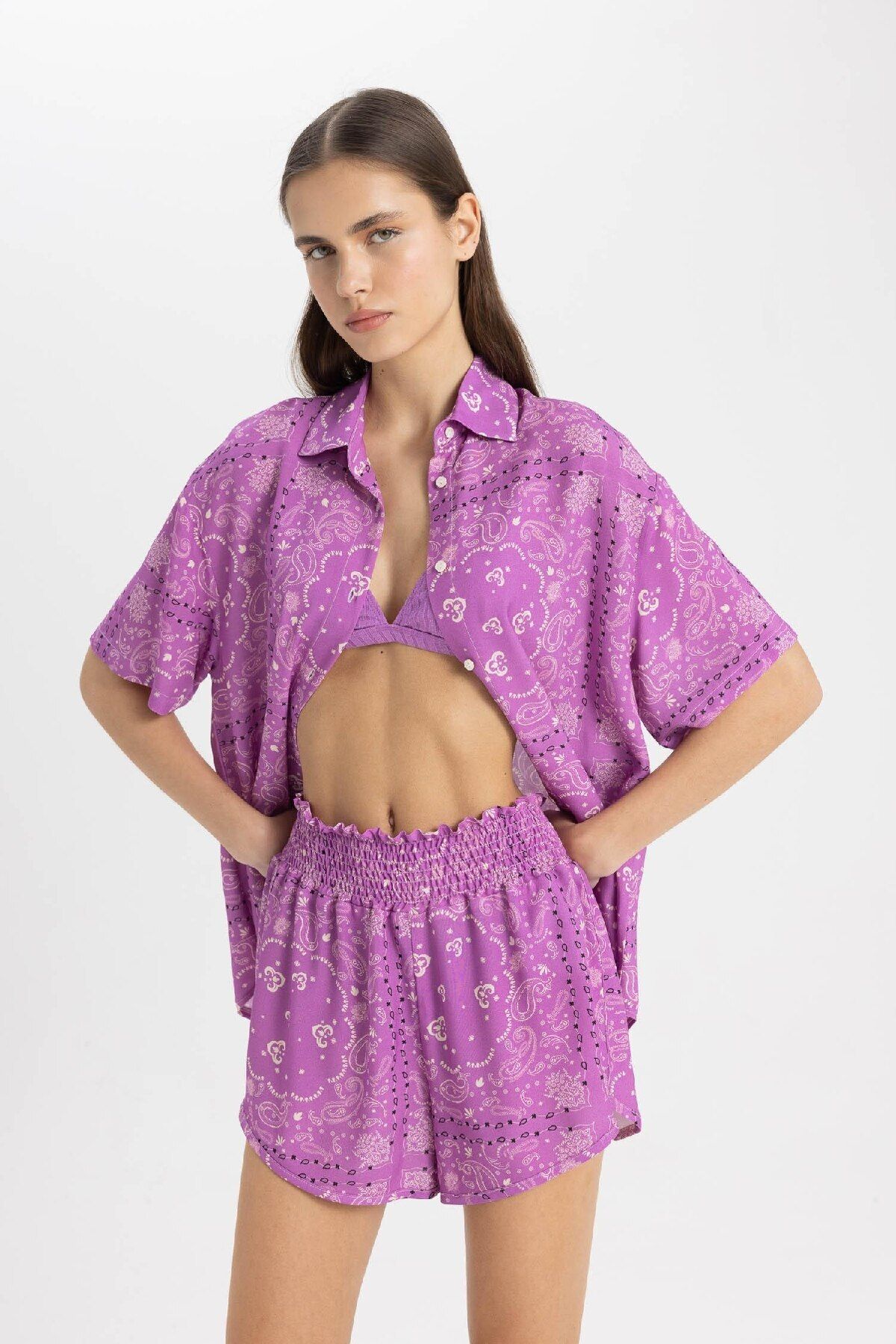 DeFacto-Regular Fit Patterned Viscose Beach Shorts-Fall in Love C3156Ax24Sm 3