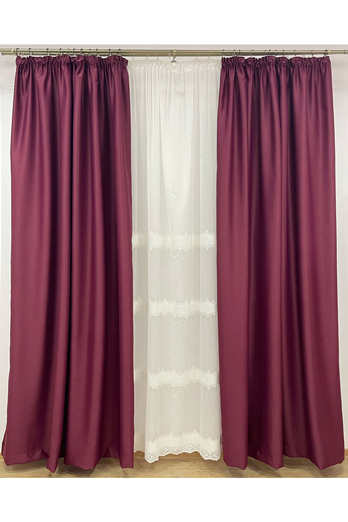 Liz Line-Set doua draperii blackout, ruby, "Monocrom Signature" by Liz Line, cu rejansa 2x140x245 DR714 3