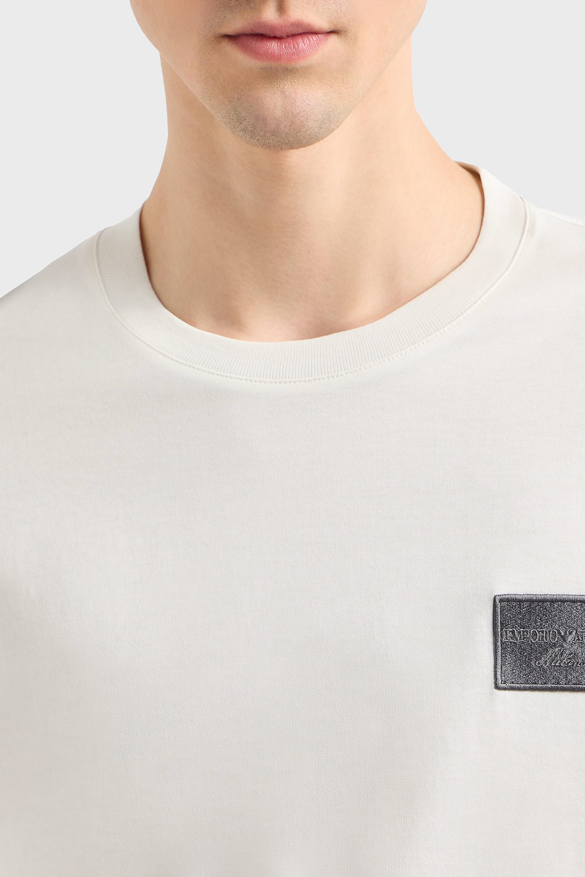 Emporio Armani-Men's Round Neck Regular Fit Cotton Short Sleeve White T-Shirt Em 001018   Af12926-U0003 4