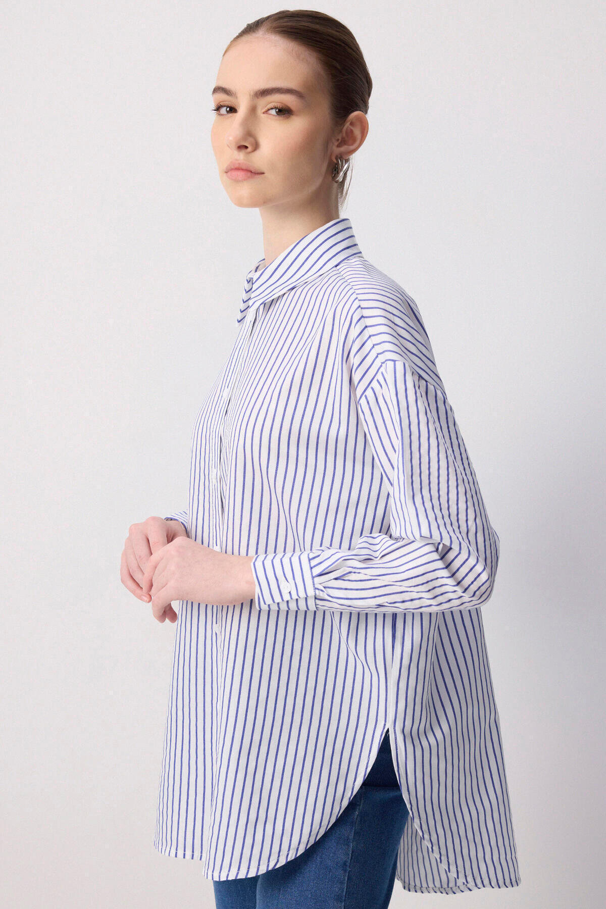 Touché Privé-Pinstripe Oversized Shirt 2