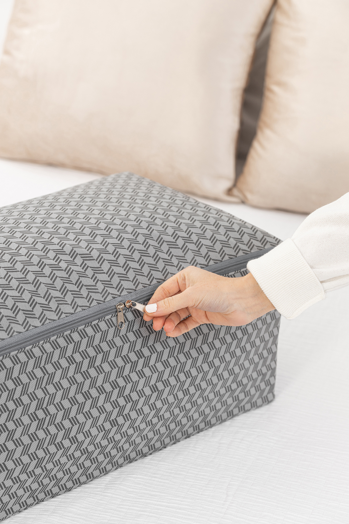 REKHOME-Set of 2 Medium Size Herringbone Patterned Gray under Base Sofa Bed Sweater Pique Organizer Blanket Pouch 4